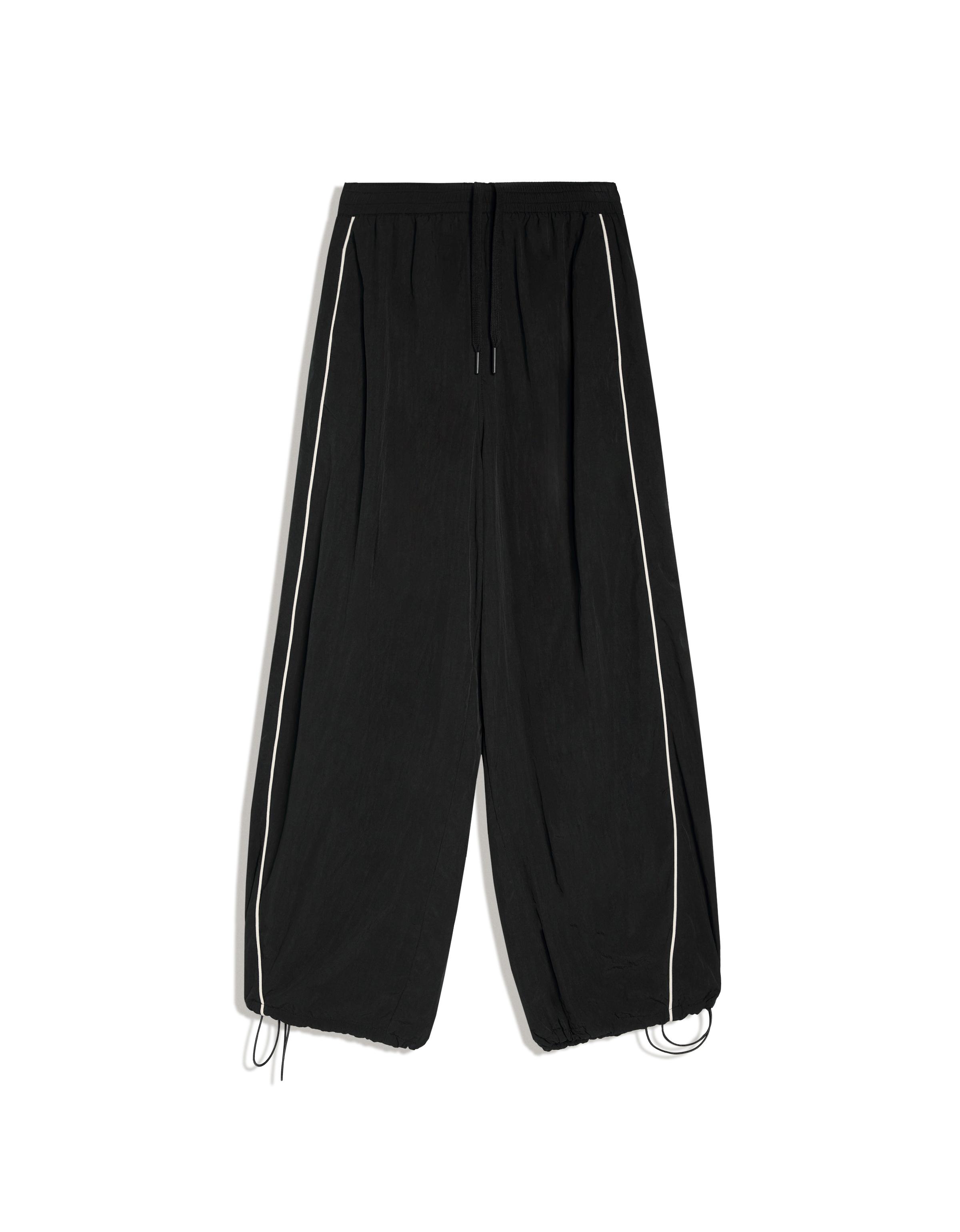 Technical parachute trousers — Black