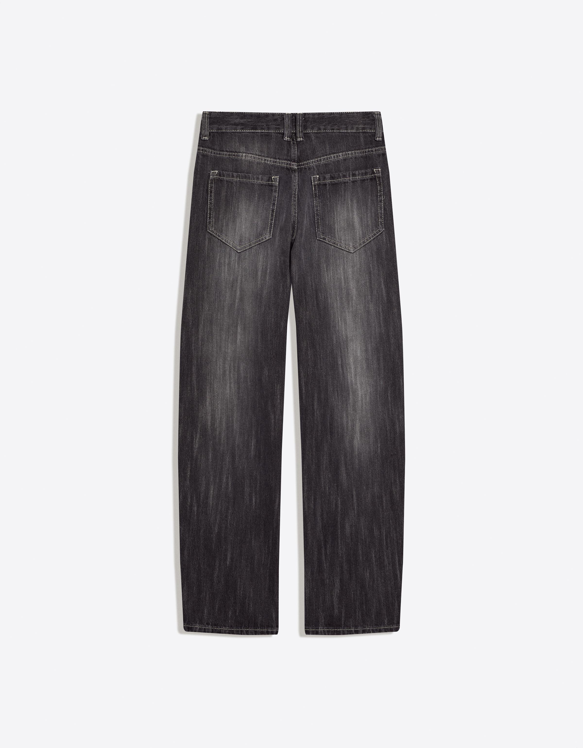Low-rise baggy barrel jeans