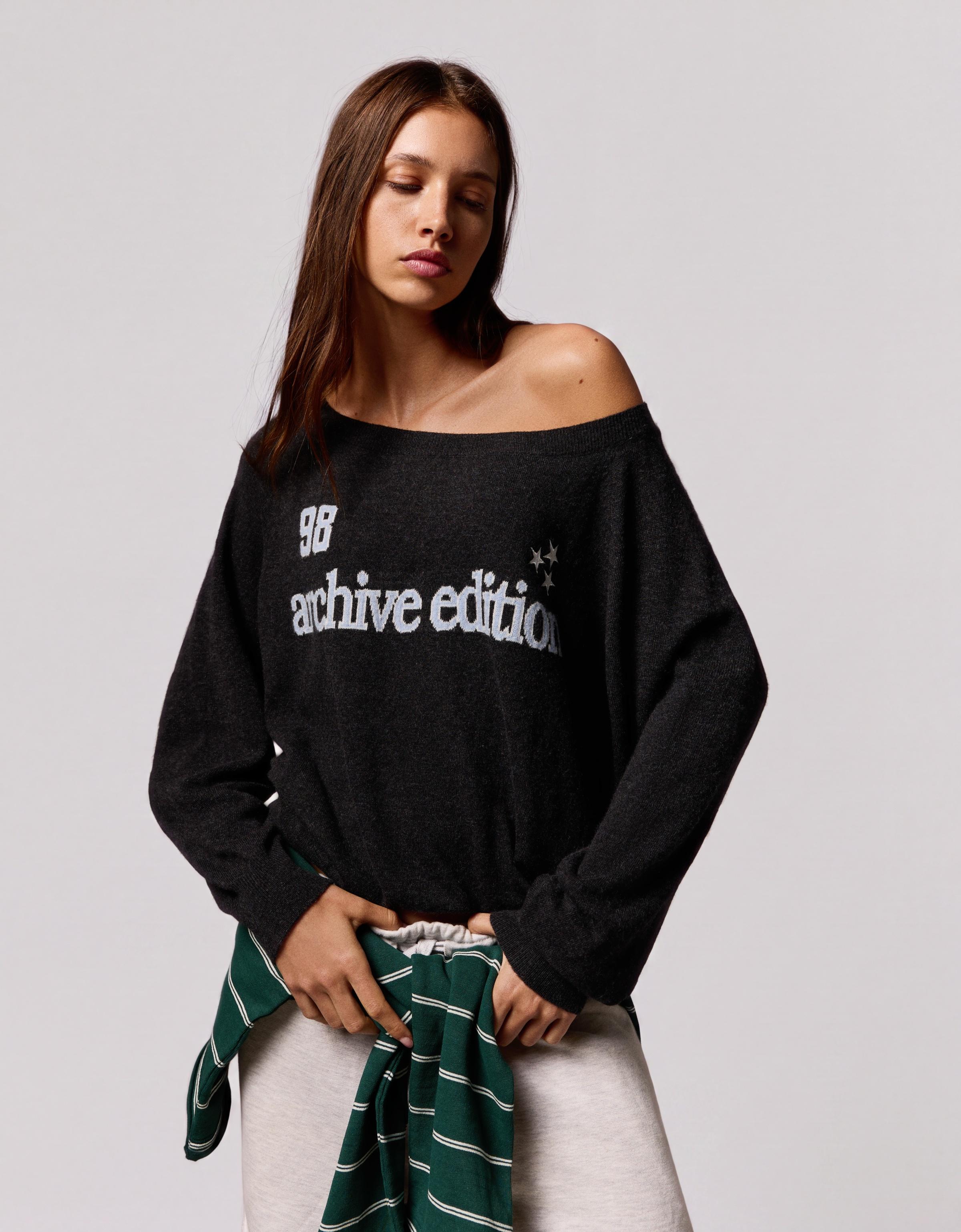 Graphic boat neck jumper — Dark grey