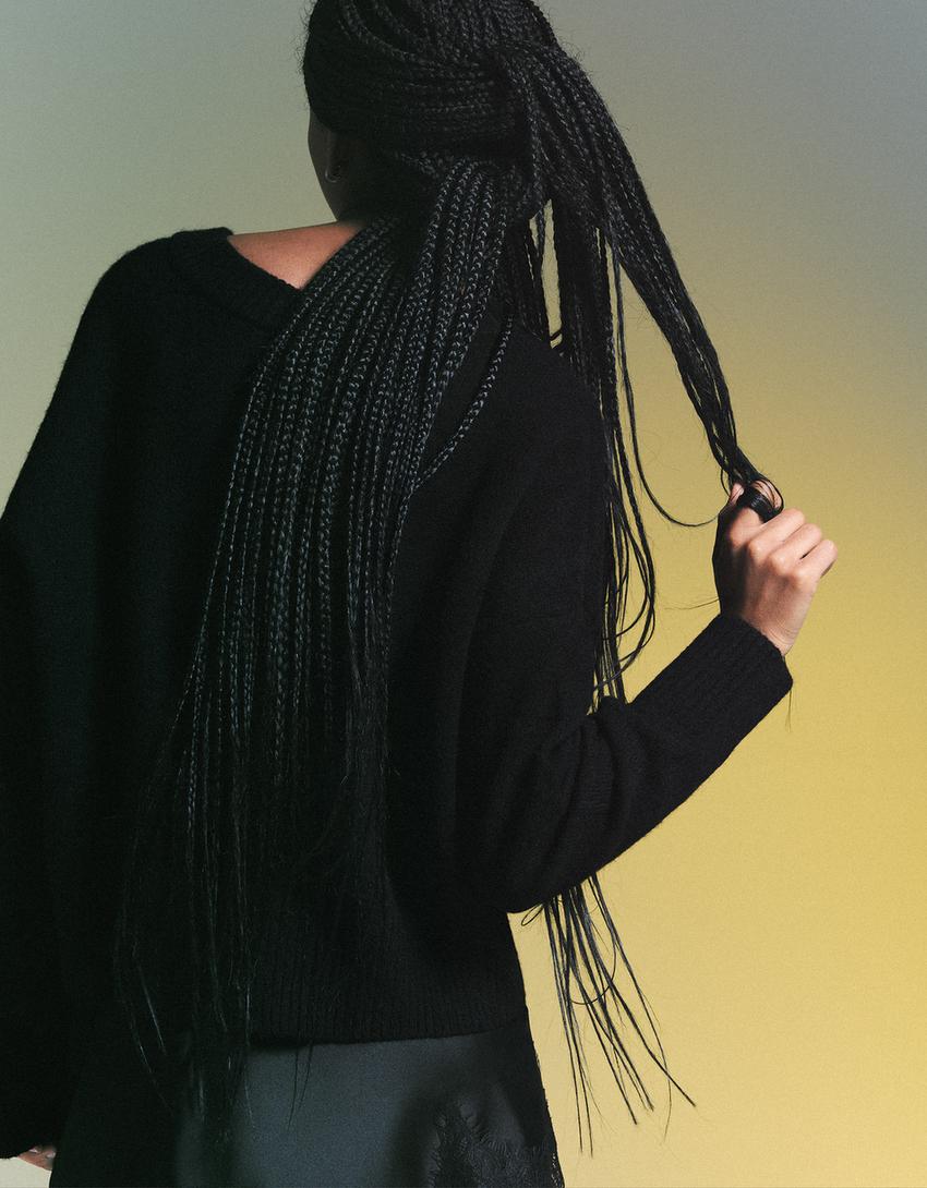 Maglia cropped con scollo a V-Nero