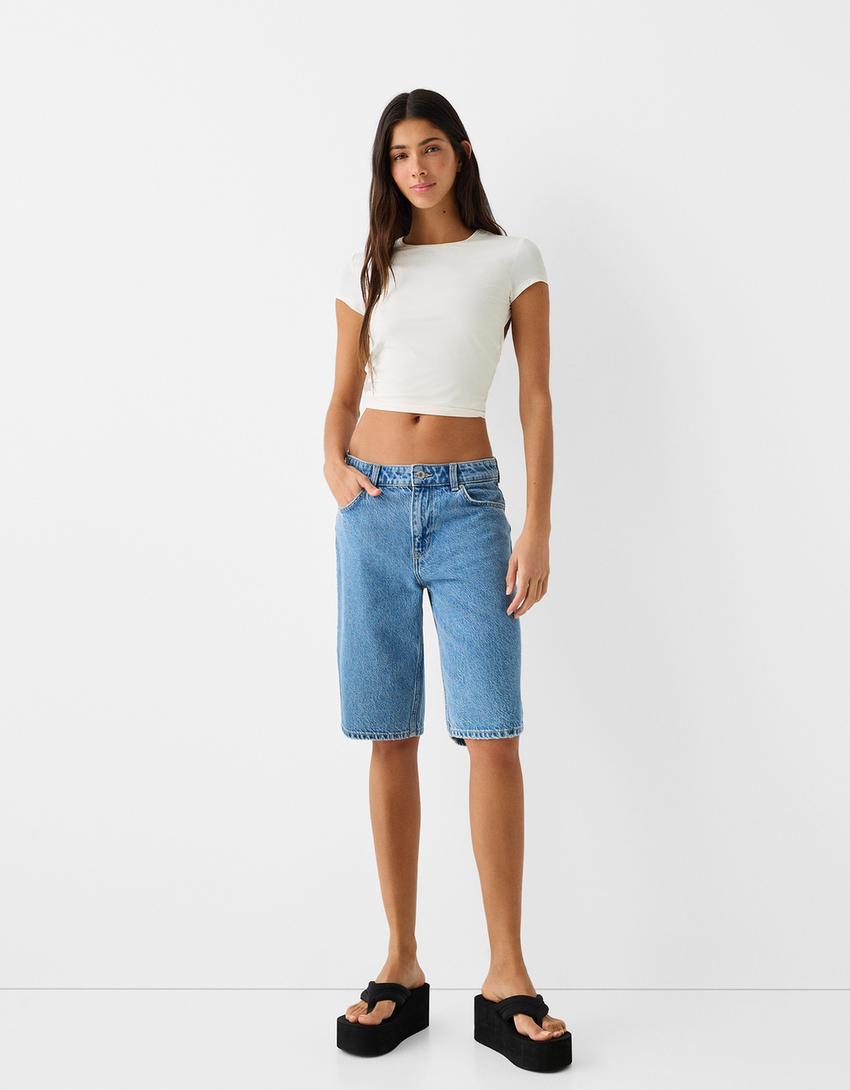 تيشرت بأكمام قصيرة وفتحة خلفية-كريمي-3