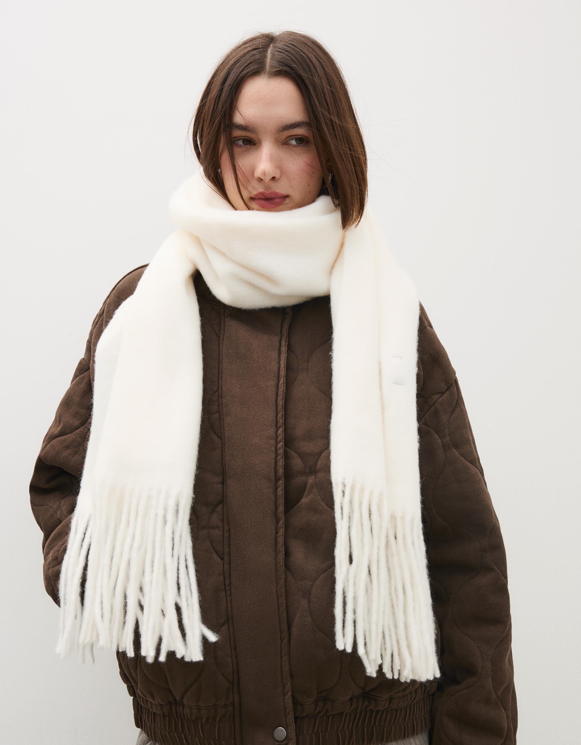 Fine fringed scarf — White