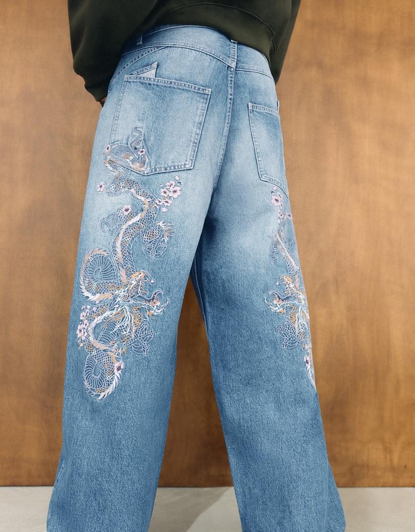 Super baggy embroidered jeans - Men | Bershka