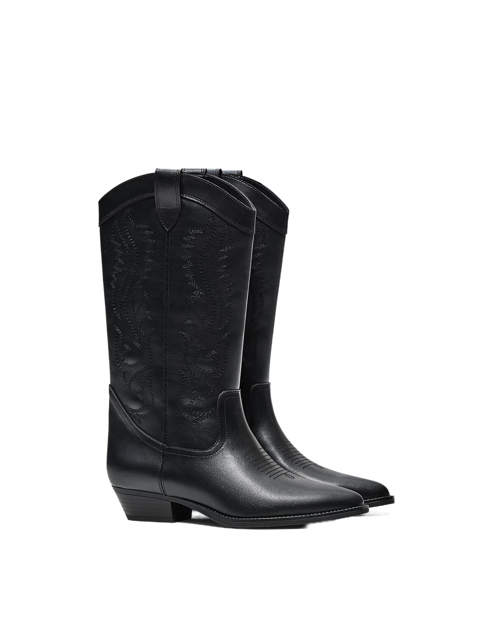 Flat cowboy boots — BLACK