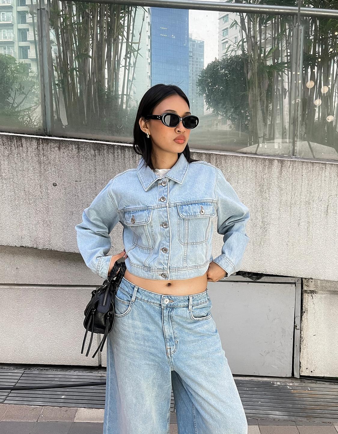 Cropped denim jacket