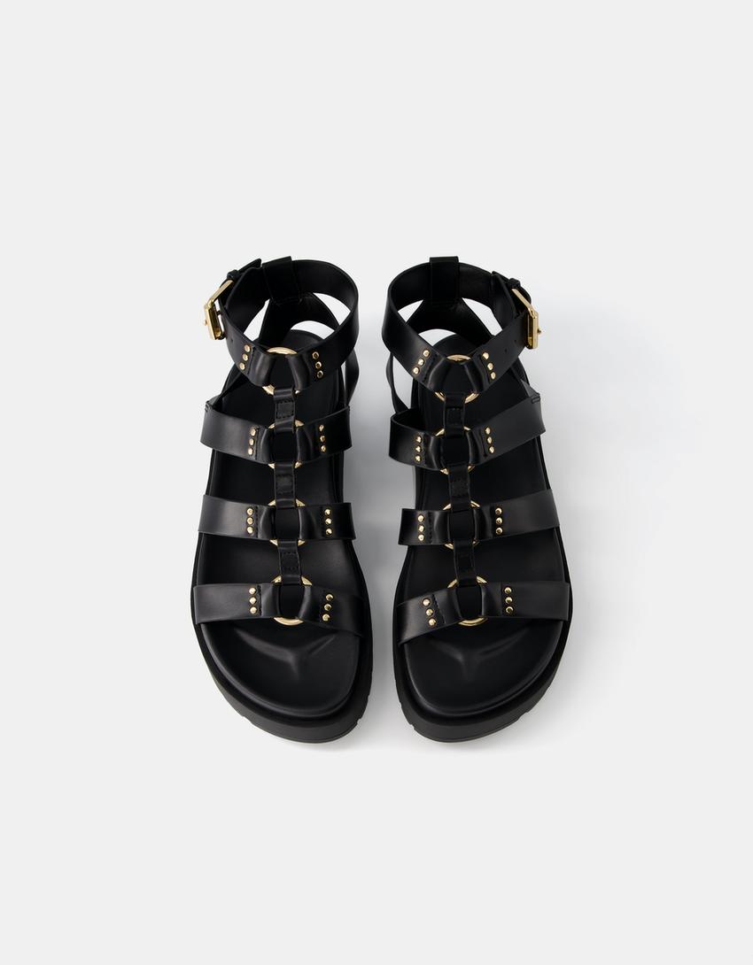 Sandália de plataformas com fivelas-Preto-5