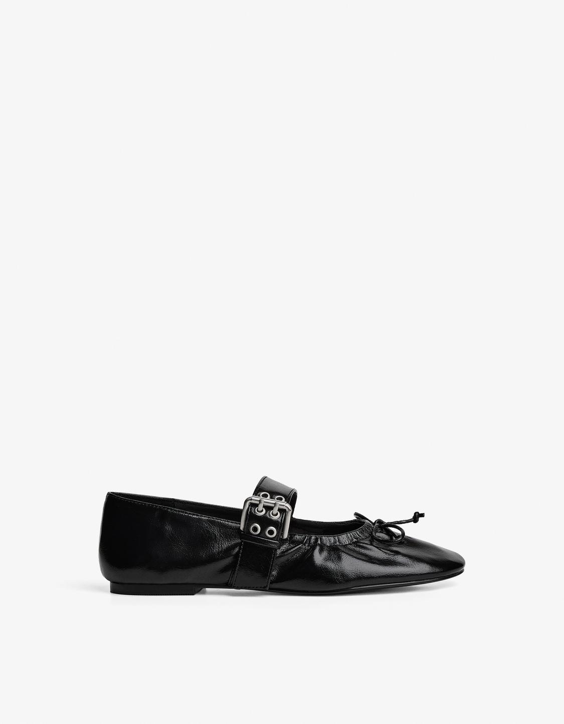 Buckled ballet flats