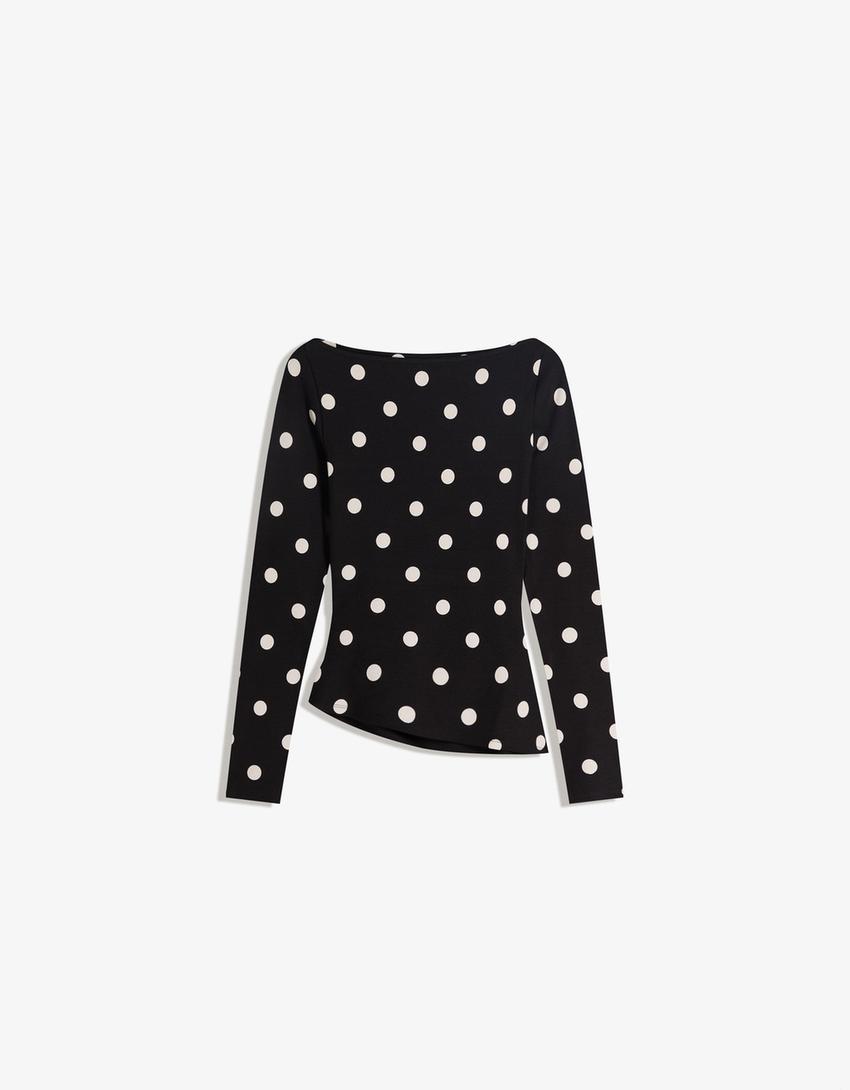 Langærmet, asymmetrisk T-shirt-Hvid / Sort