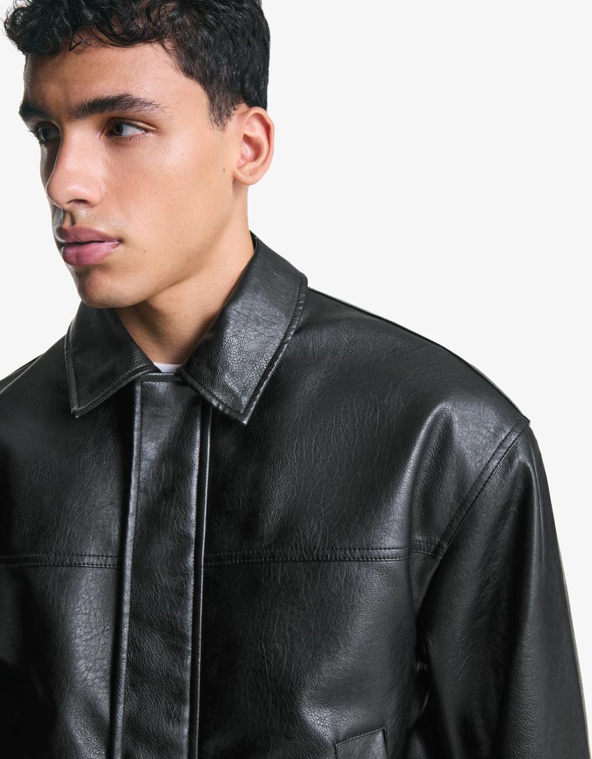 Veste boxy fit en similicuir-Noir-2