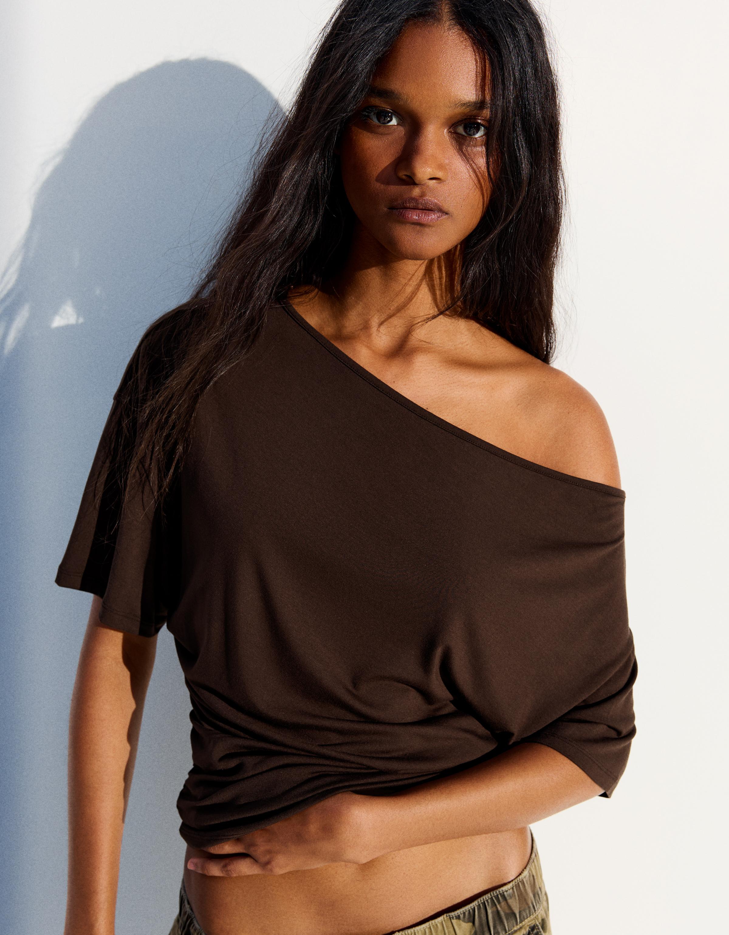 Asymmetric short sleeve T-shirt — Brown