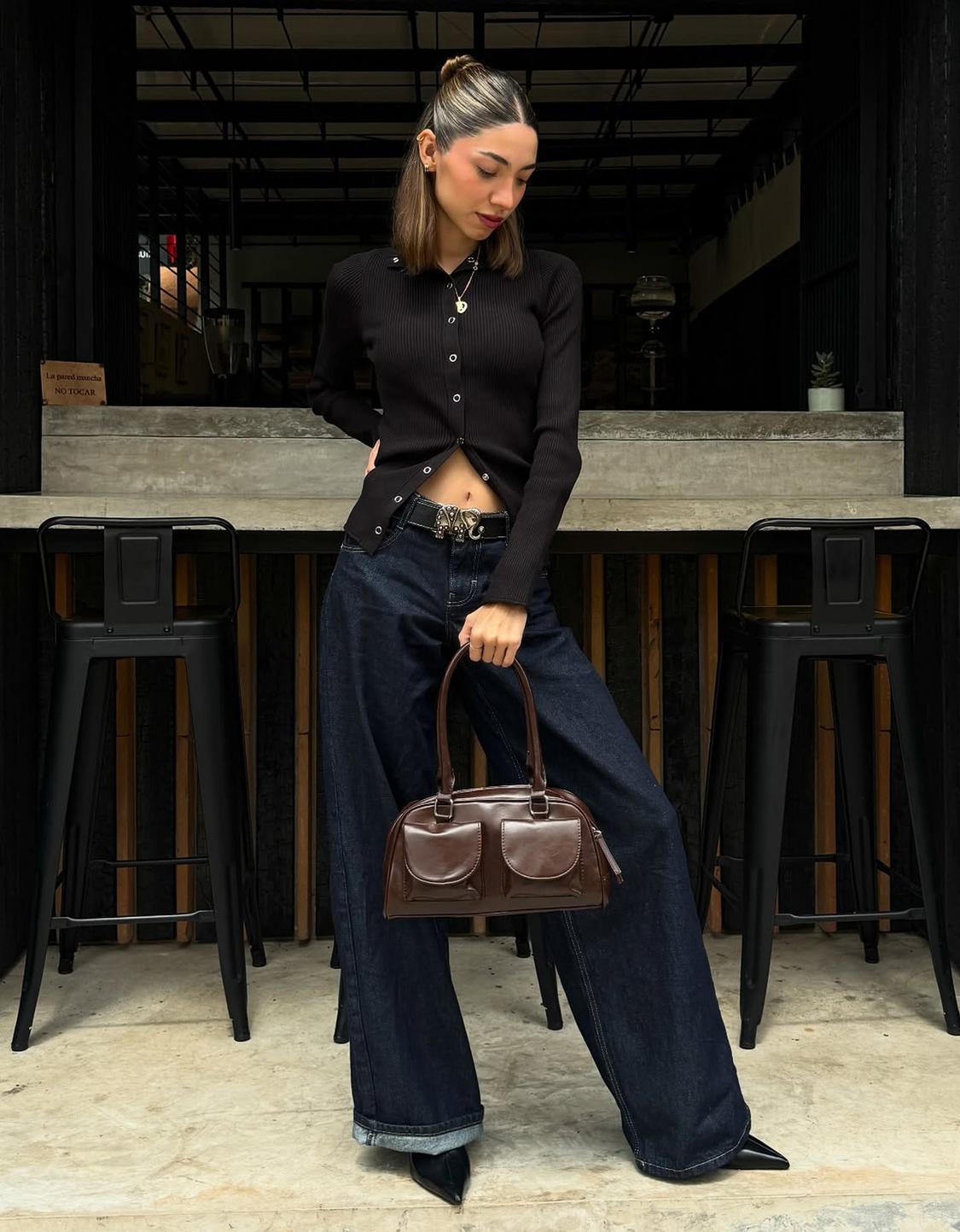 Wide-leg low-waist jeans