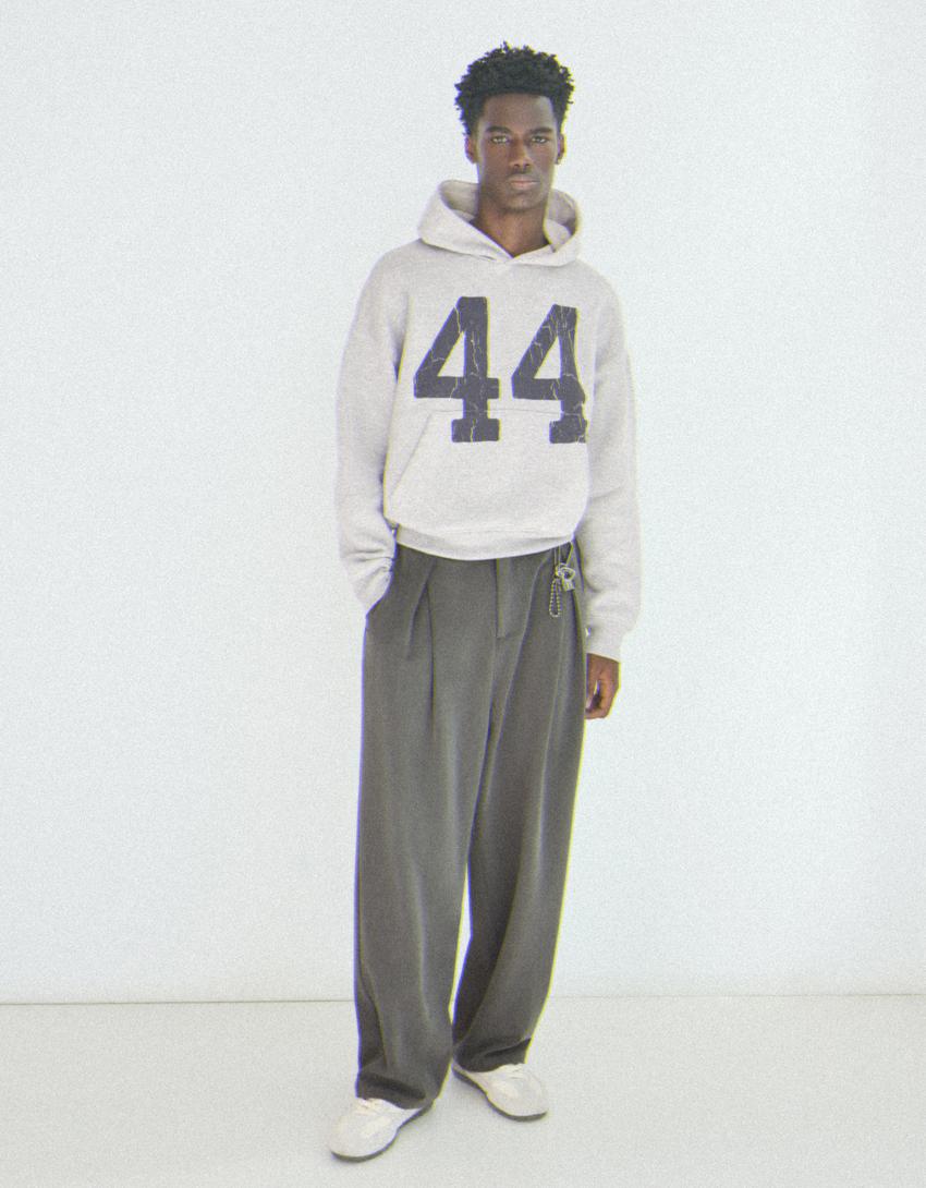 Sudadera capucha efecto lavado print-Gris