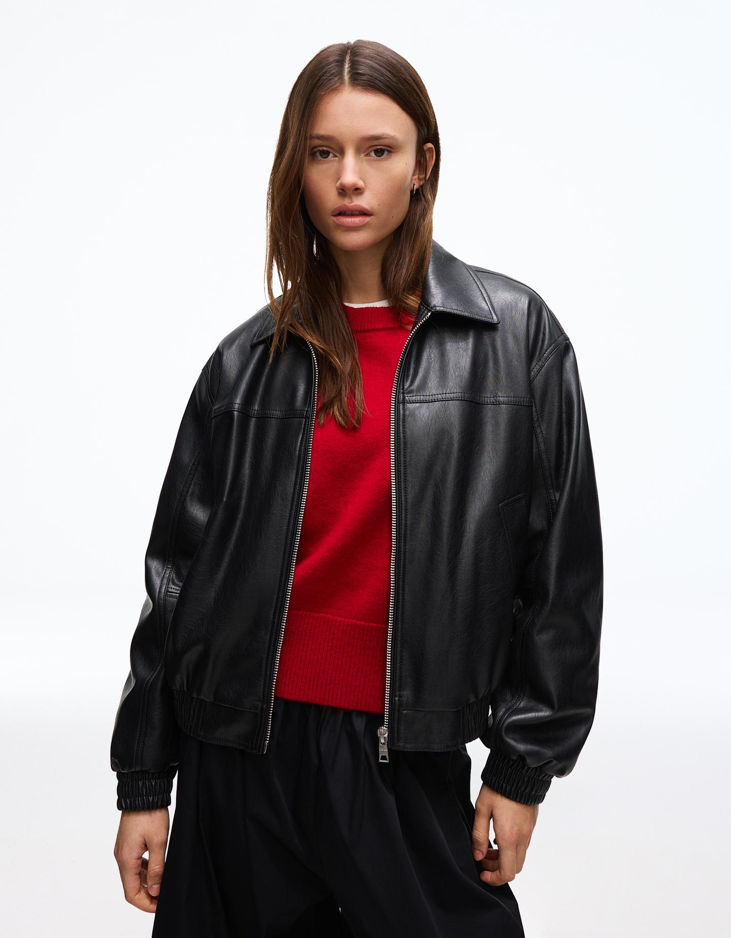 Bershka kurtka ze sztucznej skóry czarny
