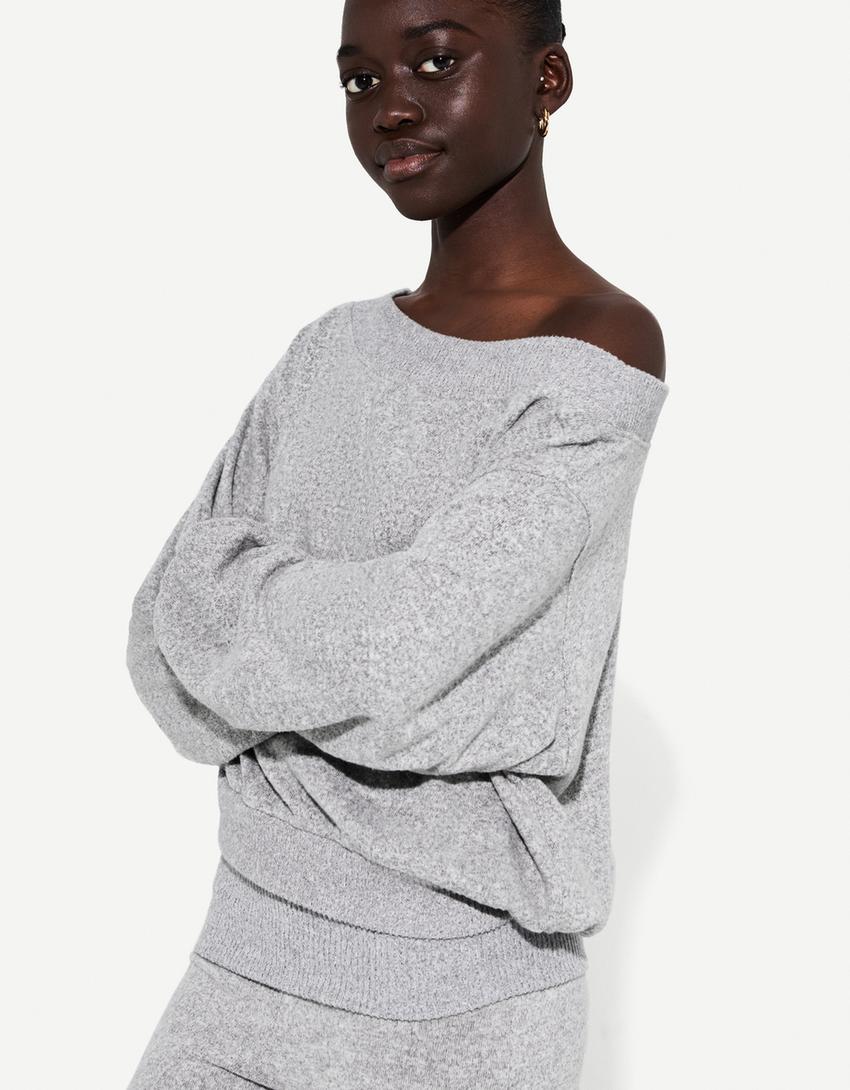 Asymmetric neck sweater and flared trousers set-Grey-2