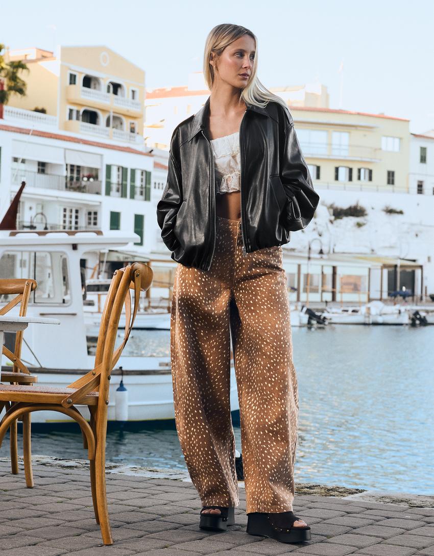 Kurtka ze sztucznej skóry o balonowym kroju-Czarny