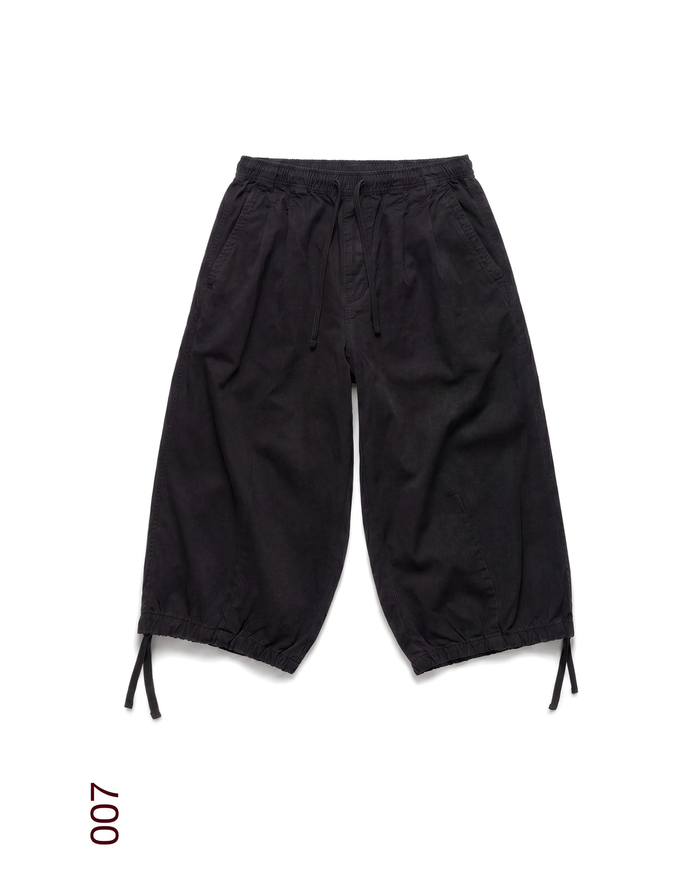 Capris — Black