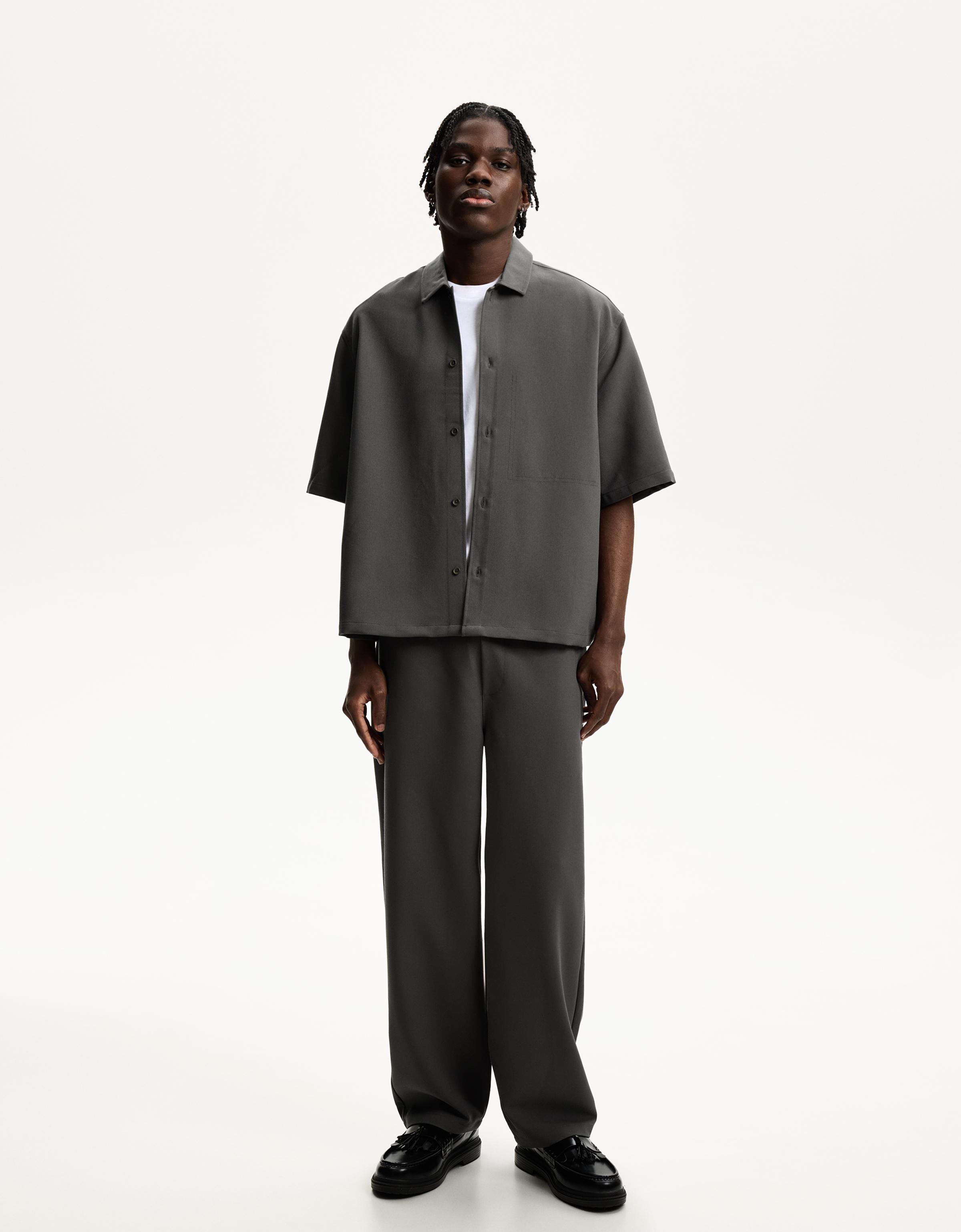 Tailored short sleeve boxy fit shirt - Men | Bershka