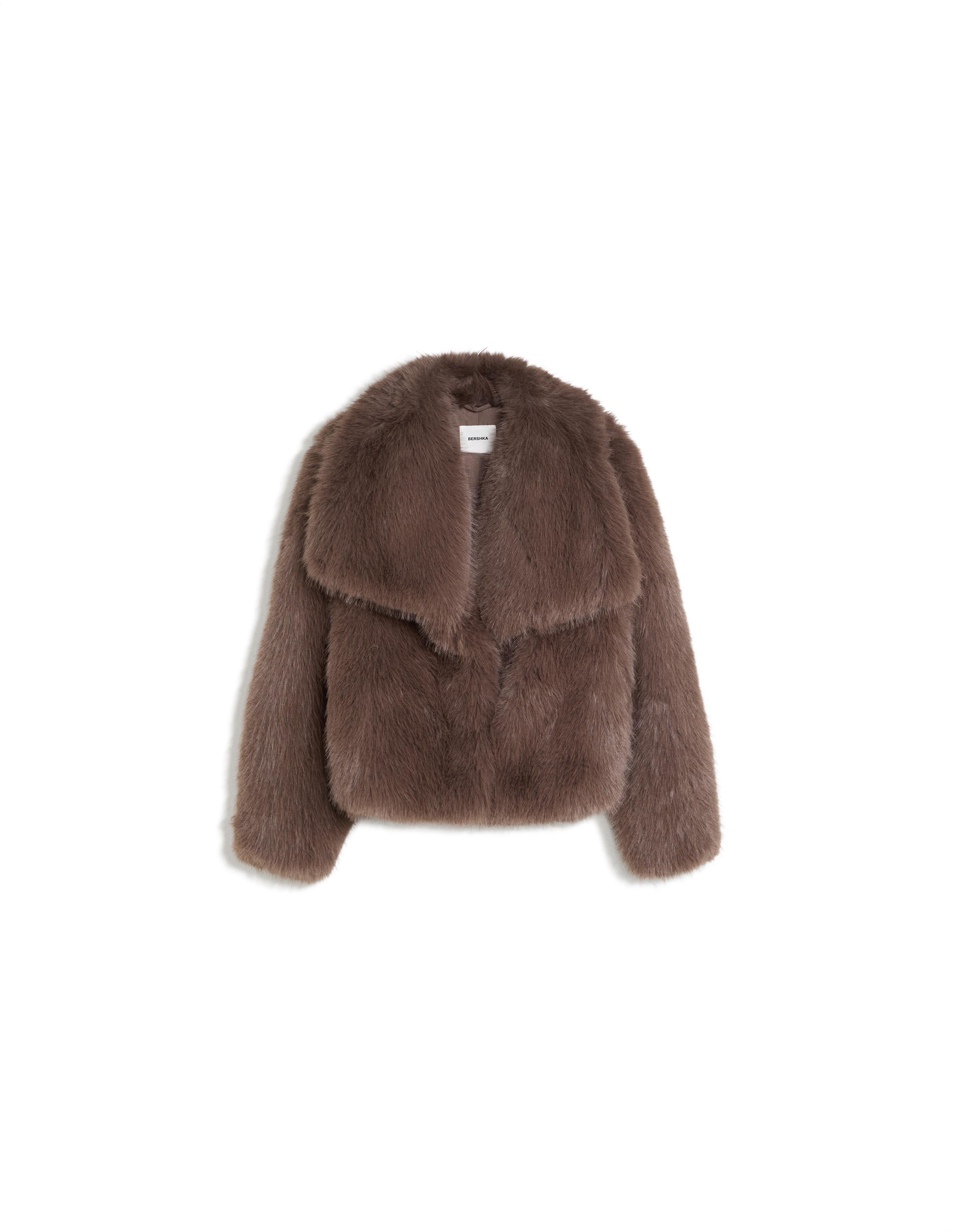 Furry jacket with lapel — Mink