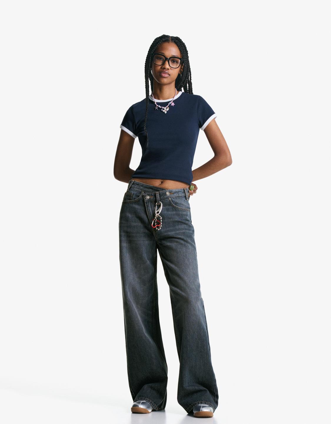 Wide-leg jeans