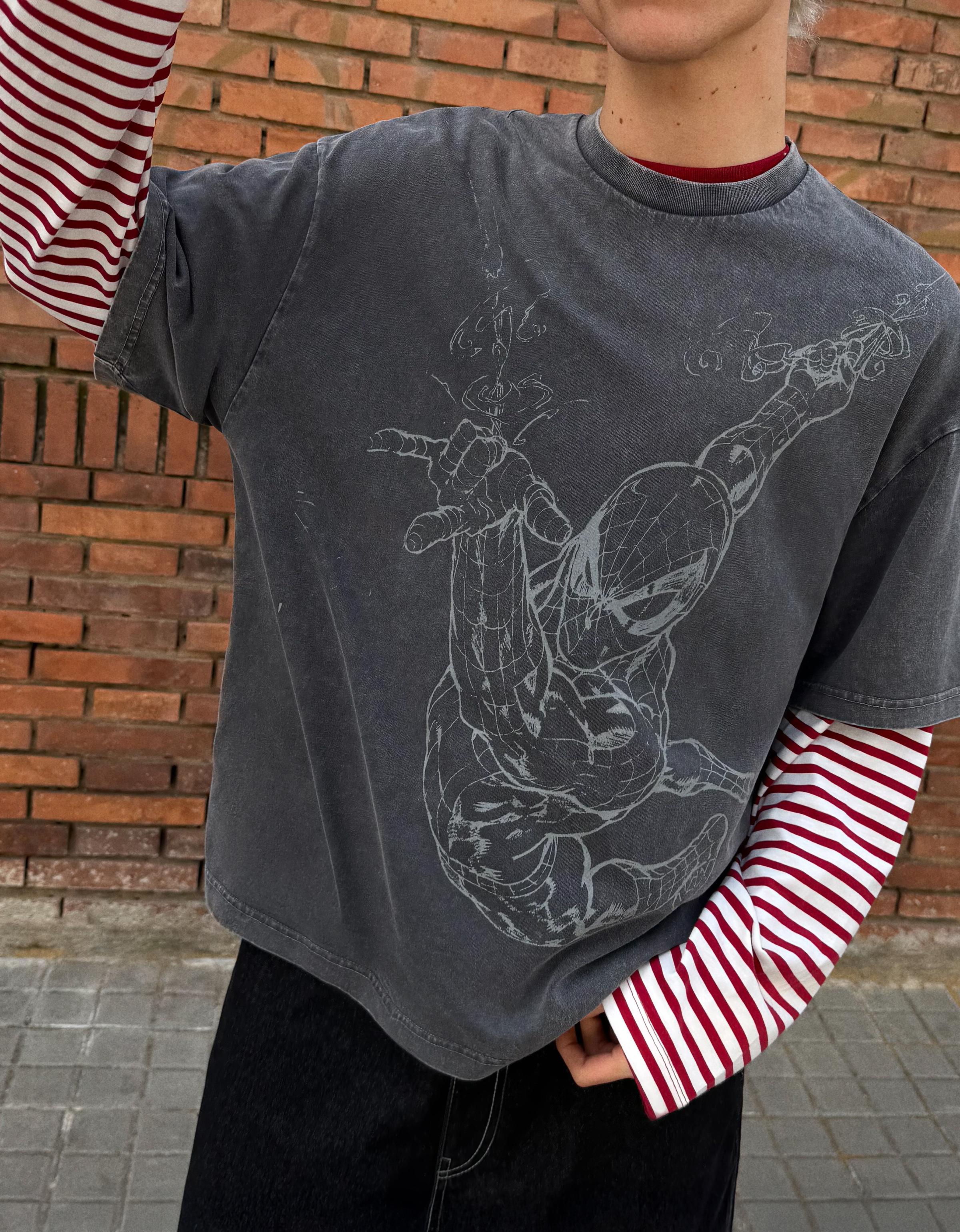 Bershka SPIDER-MAN kısa kollu tişört görsel 3