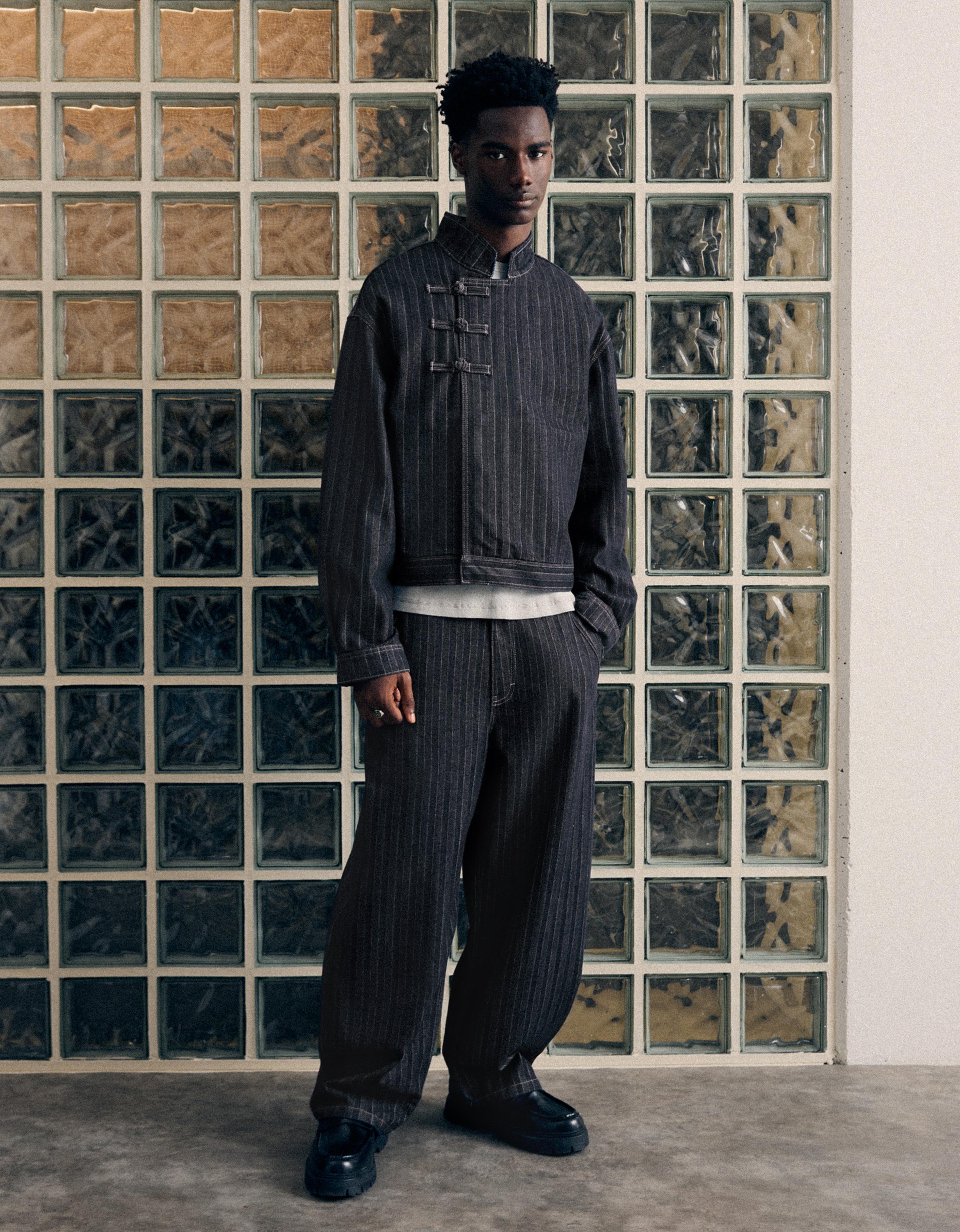 Textured clasp jacket — Navy
