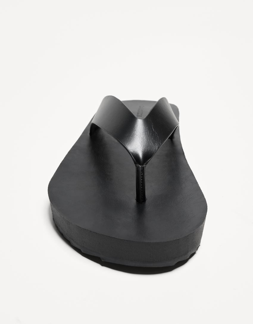 Chinelo tiras-Preto