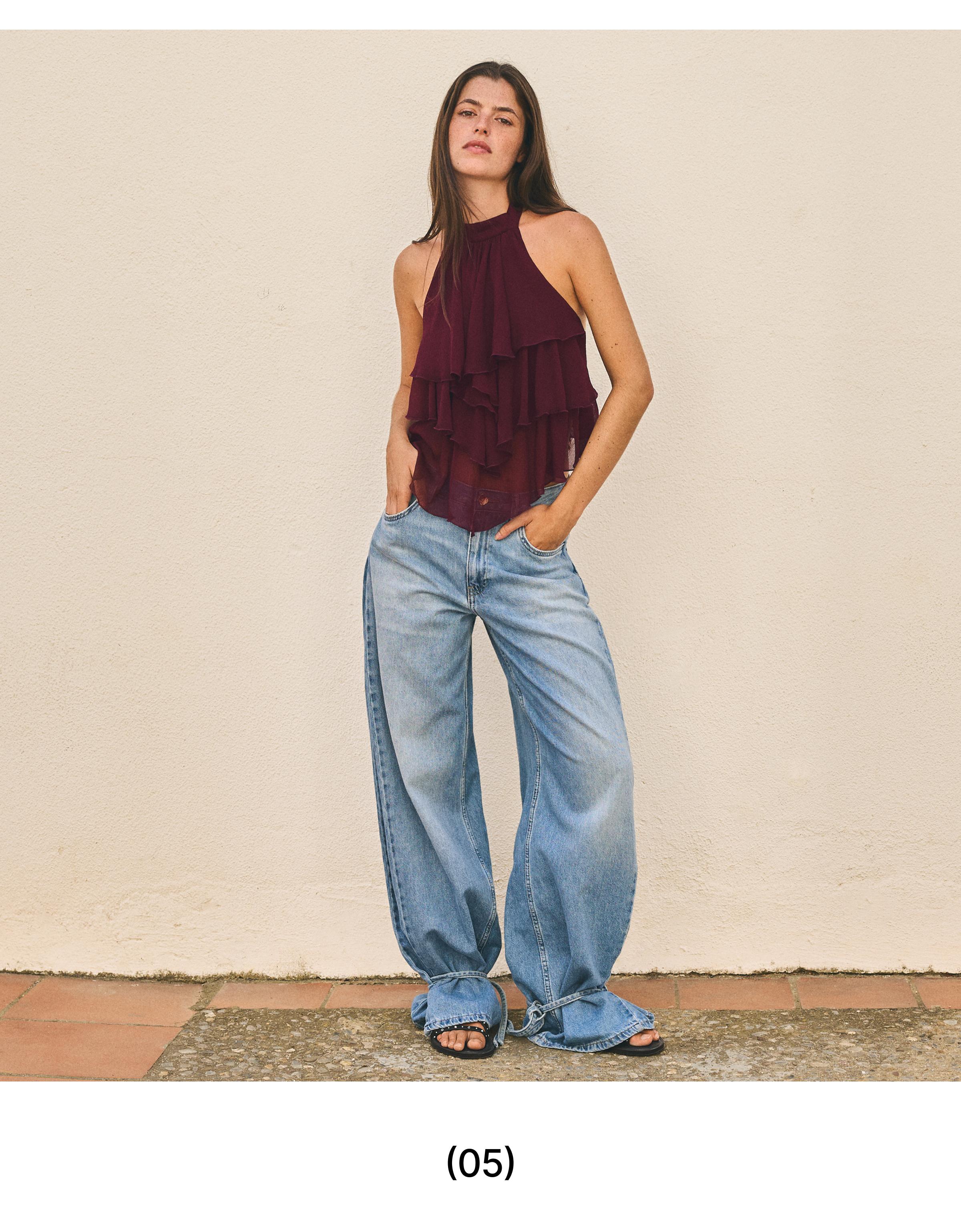 Ruffle halter neck top — Maroon