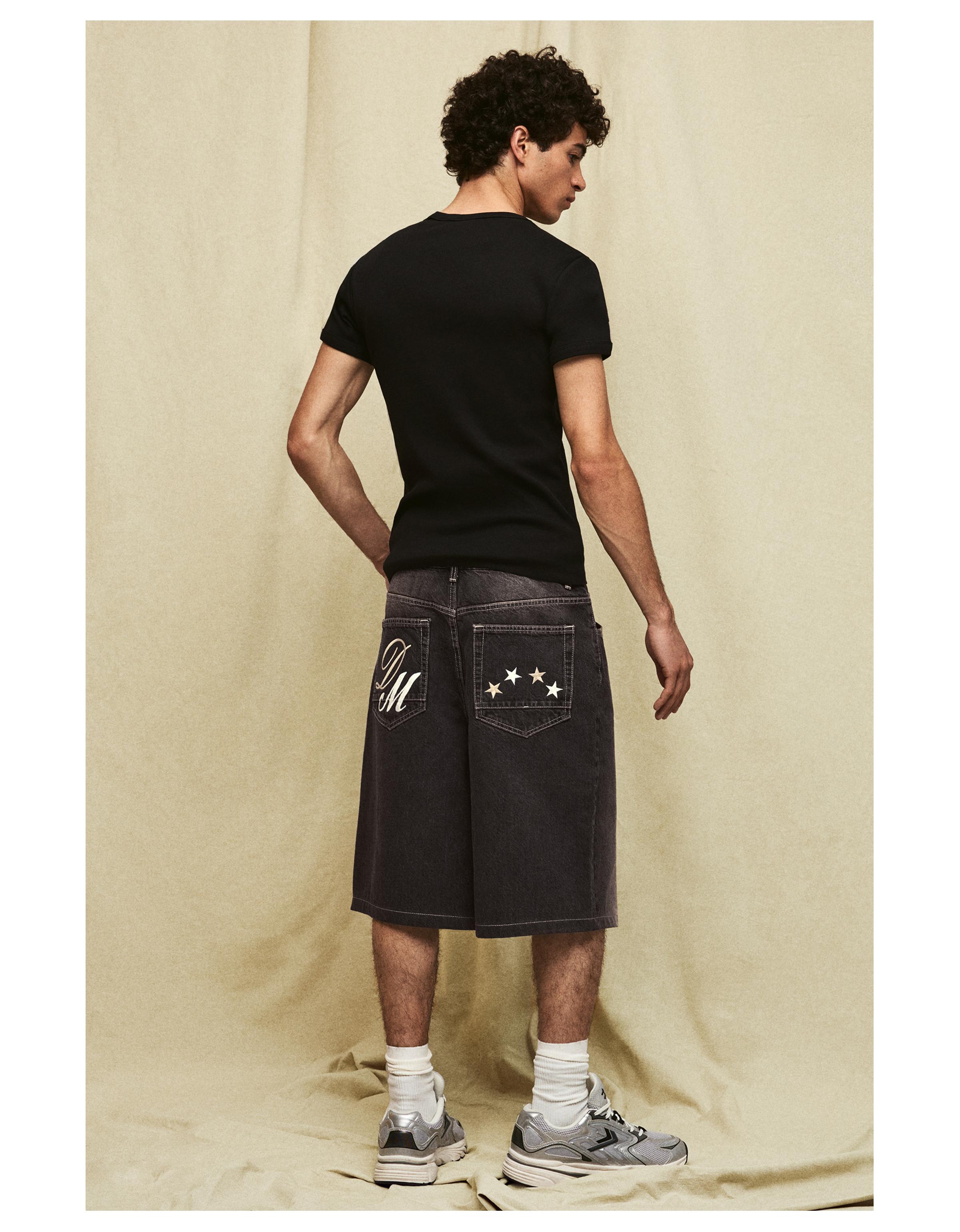 Embroidered super baggy denim Bermuda shorts — Brown