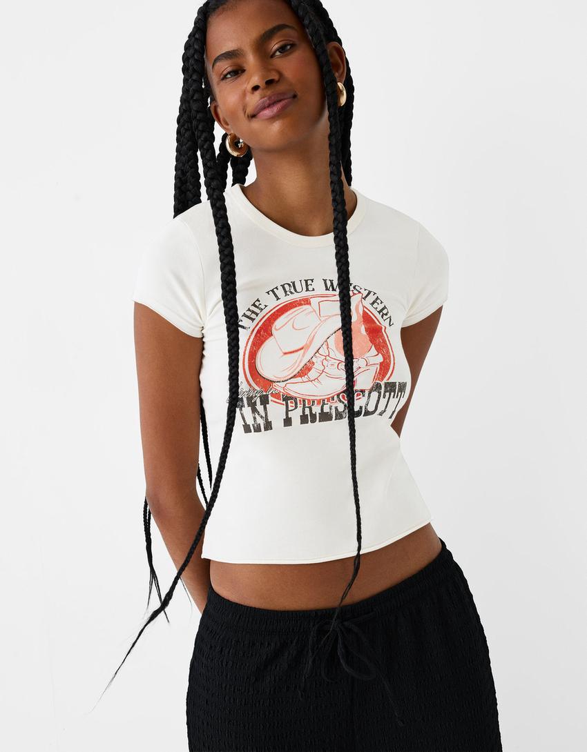 تيشرت بأكمام قصيرة وطبعة-أبيض مطفي-2