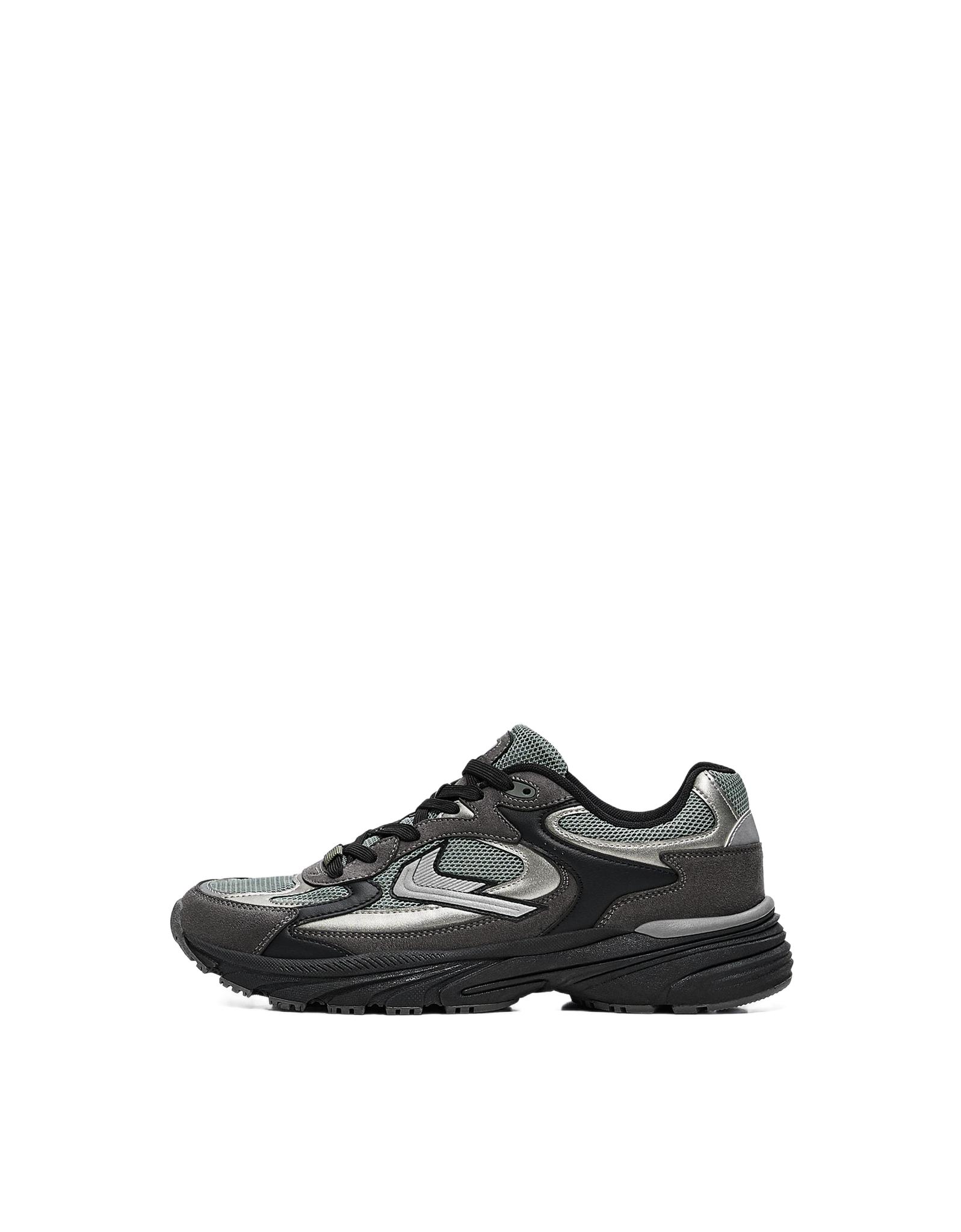 Multi-piece trainers — BLACK