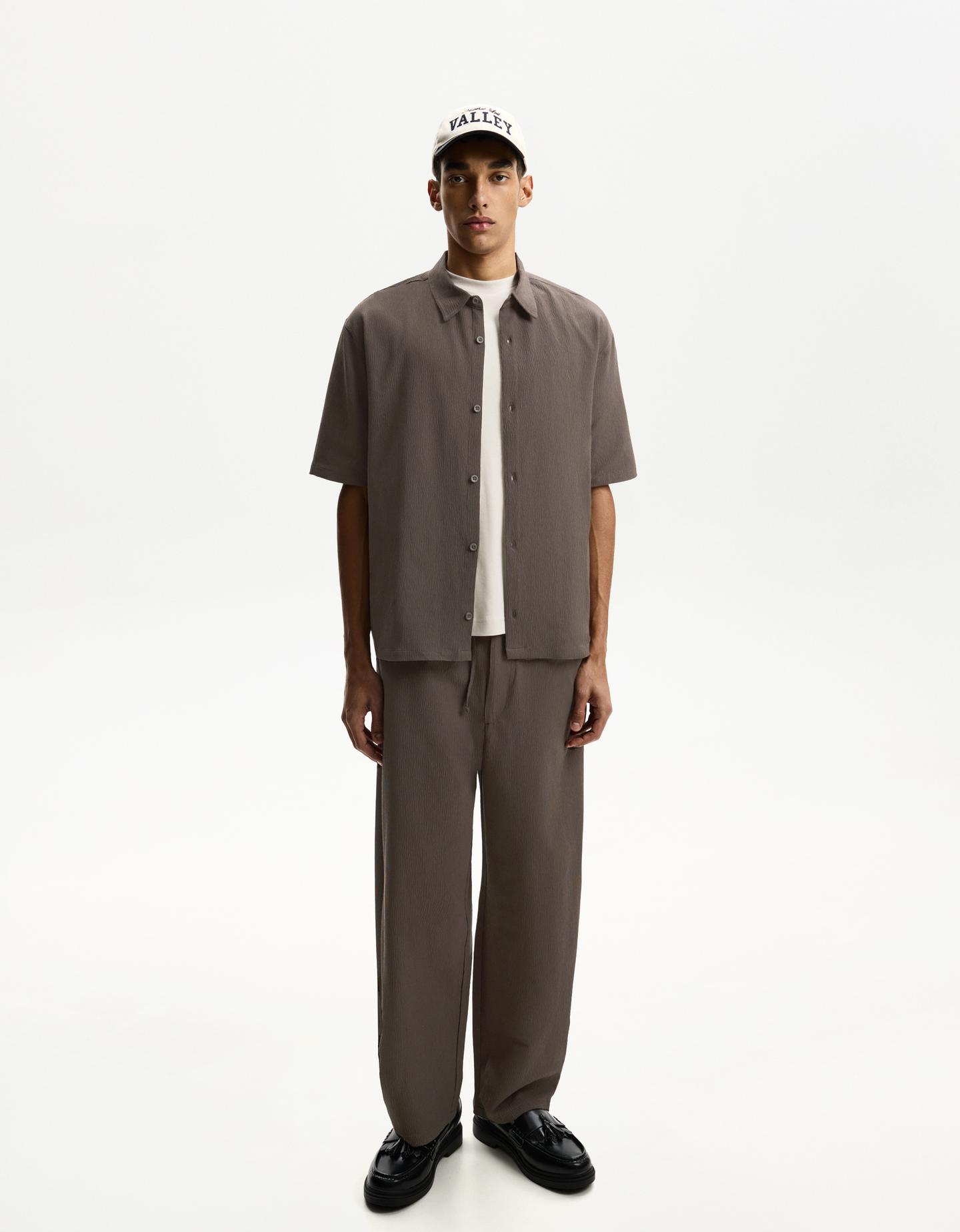 Bershka Pantalón Baggy Jogger Plisado Hombre Xs Visón