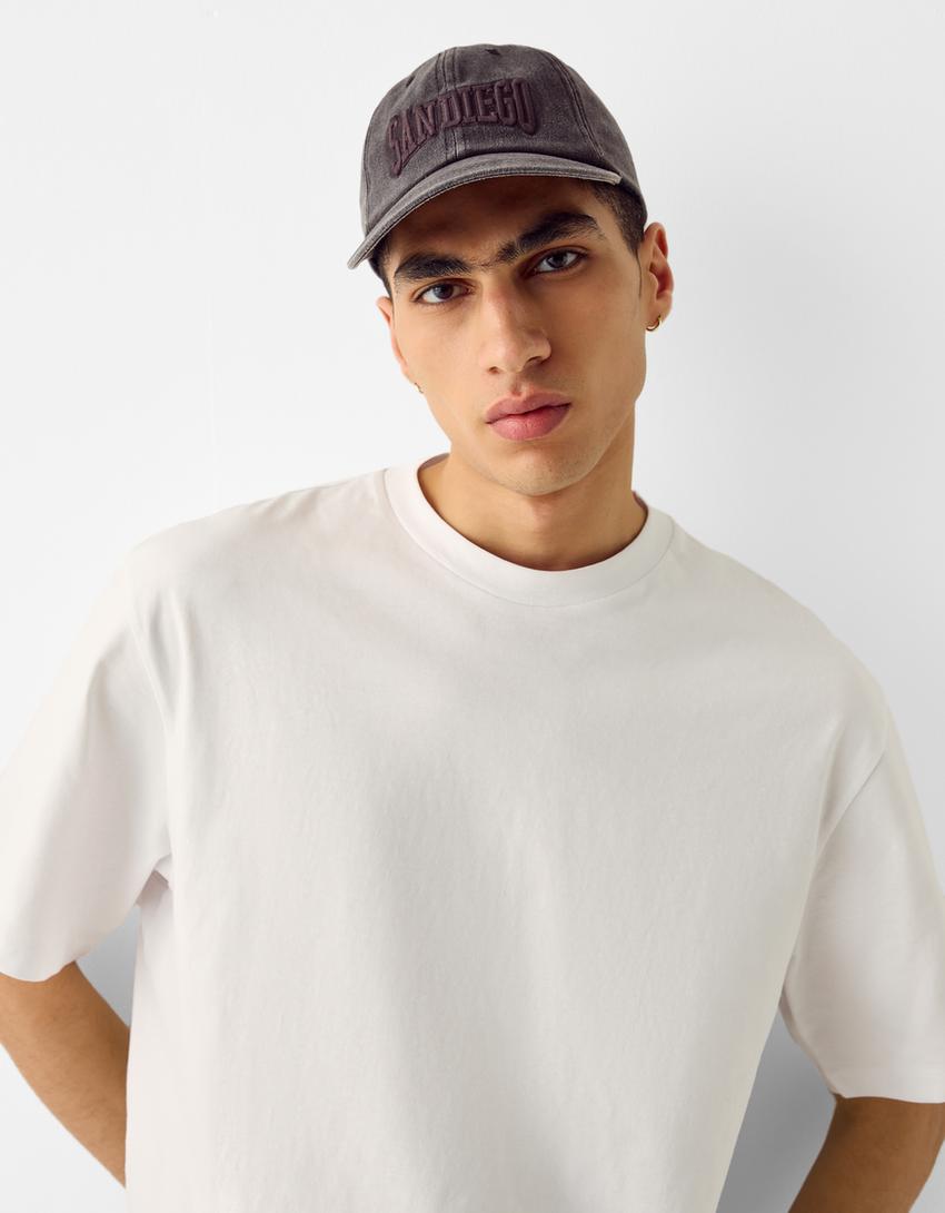 Basic cap with varsity embroidery-Black-3