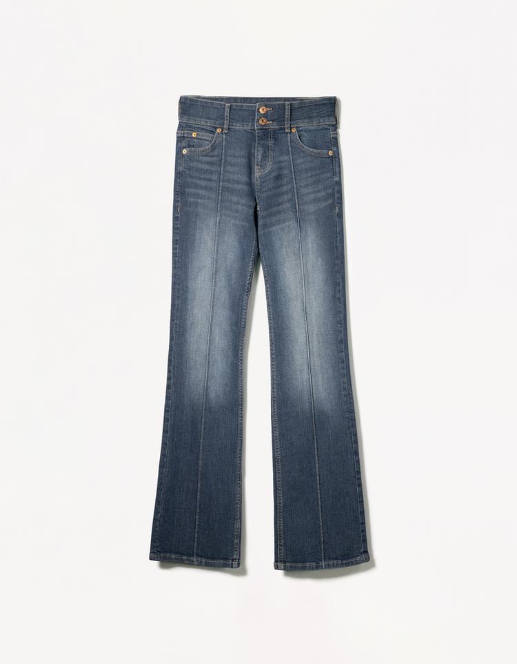 Low waist bootcut jean