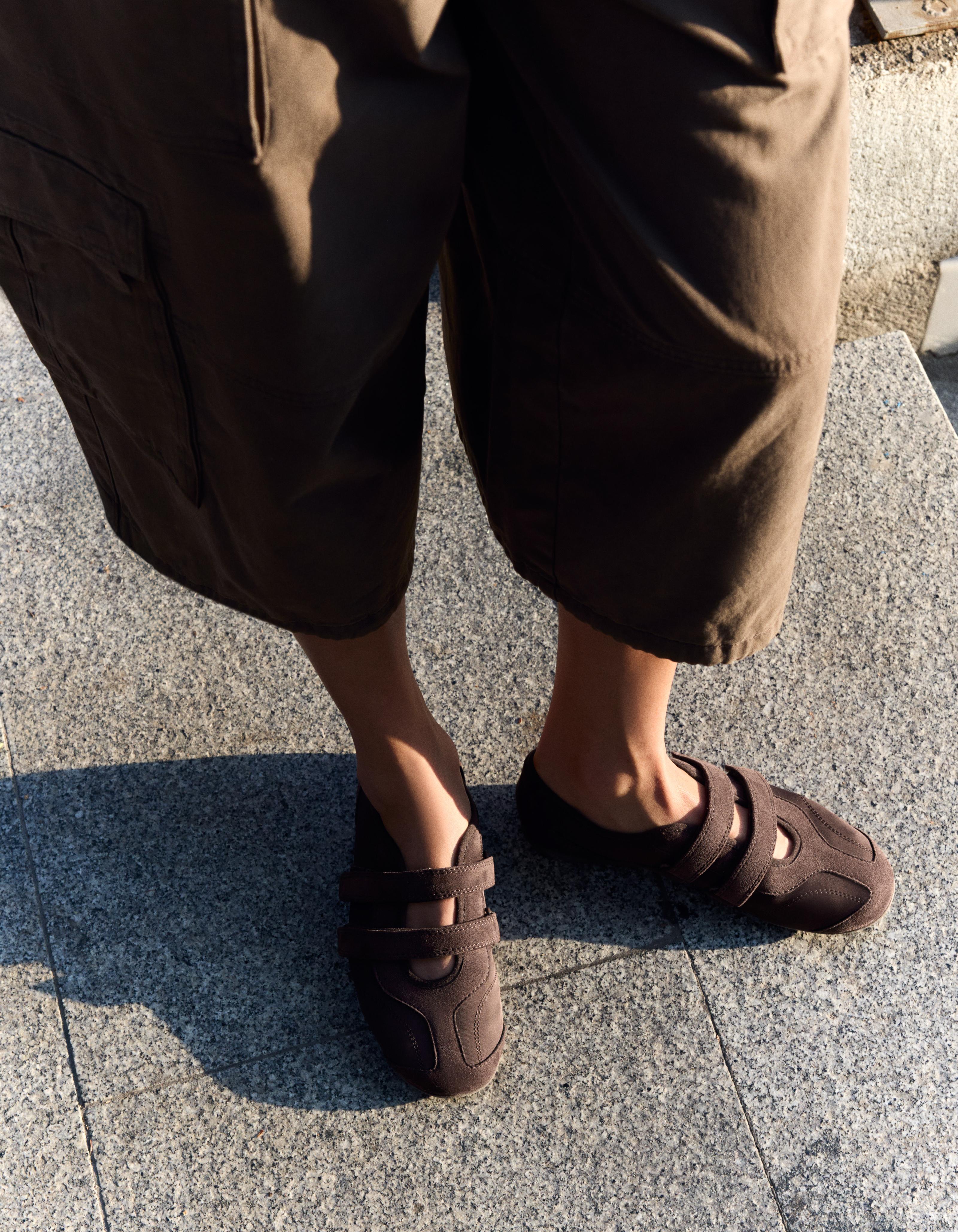 Sporty ballet flats — Brown