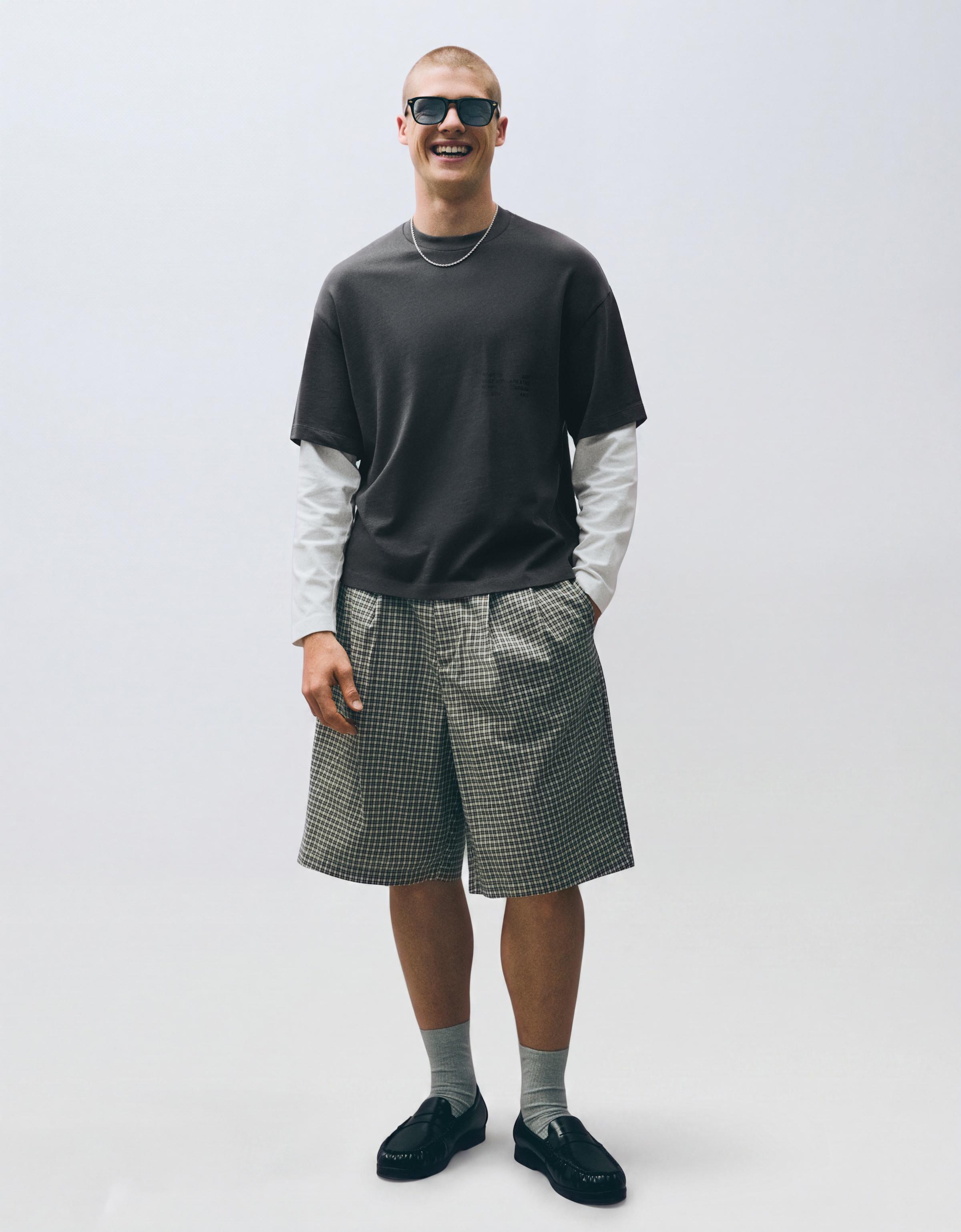Contrast double-sleeve T-shirt — Dark grey