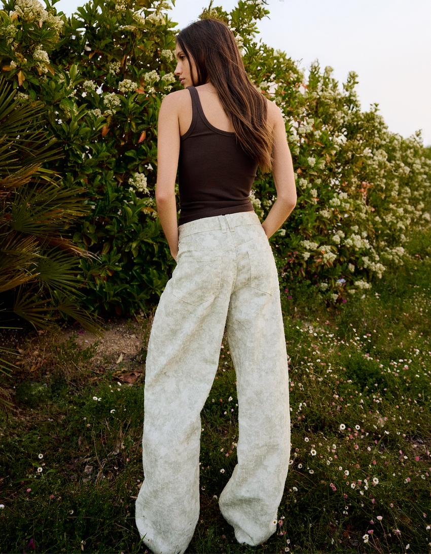 Low-rise printed baggy barrel jeans-Brown