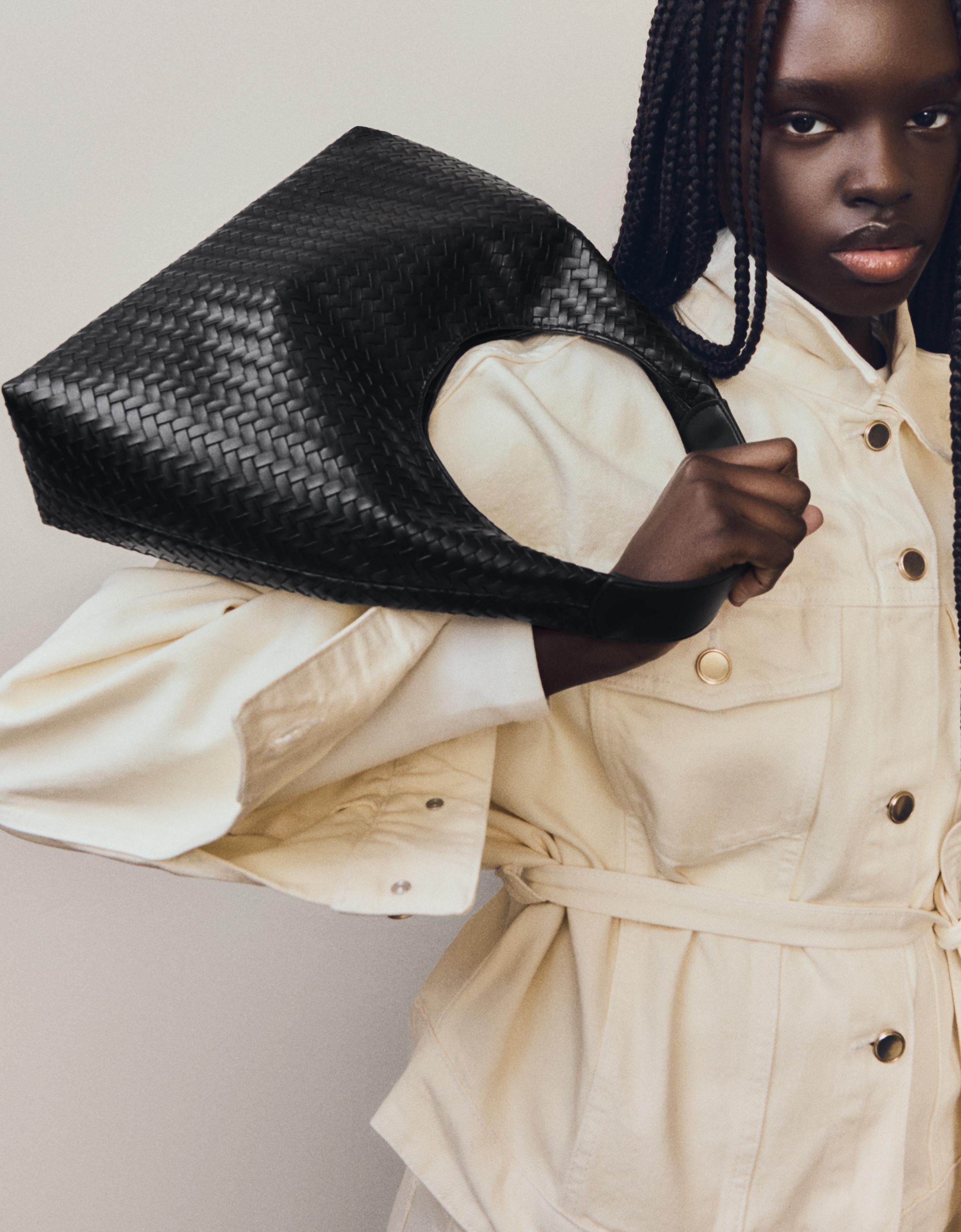 Bershka Geflochtene Beuteltasche Damen Schwarz