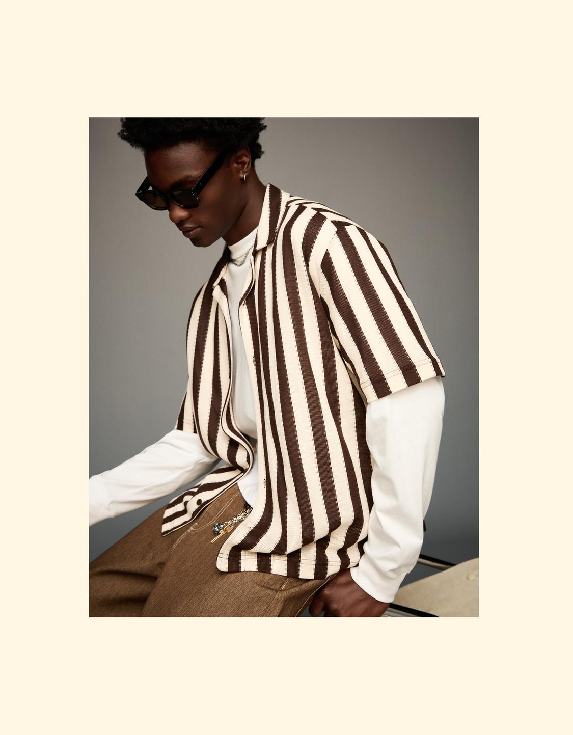 Rustic striped short sleeve shirt
