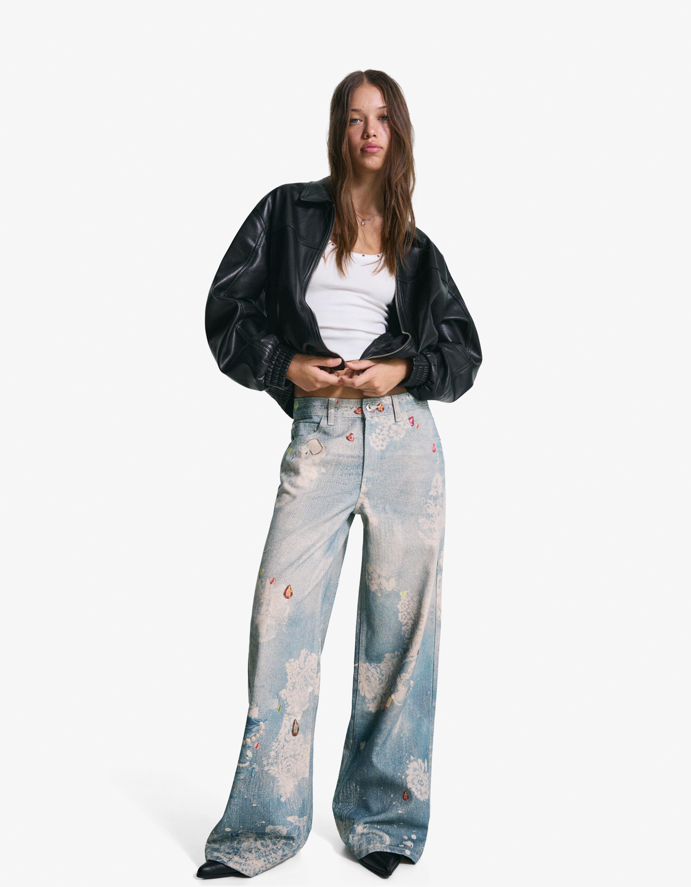 Bershka Jeans Mit Weitem Bein, Bedruckt Damen 34 Blau