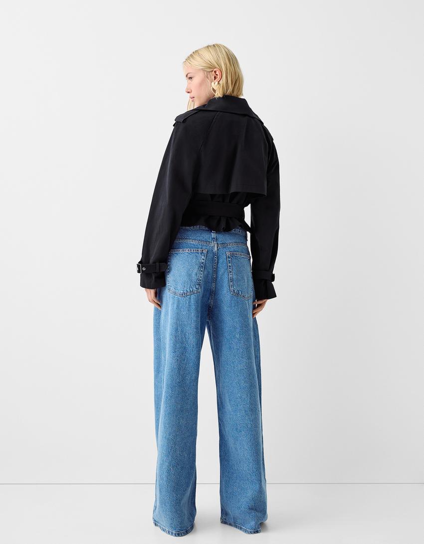 Cropped trench coat with buckle-Black