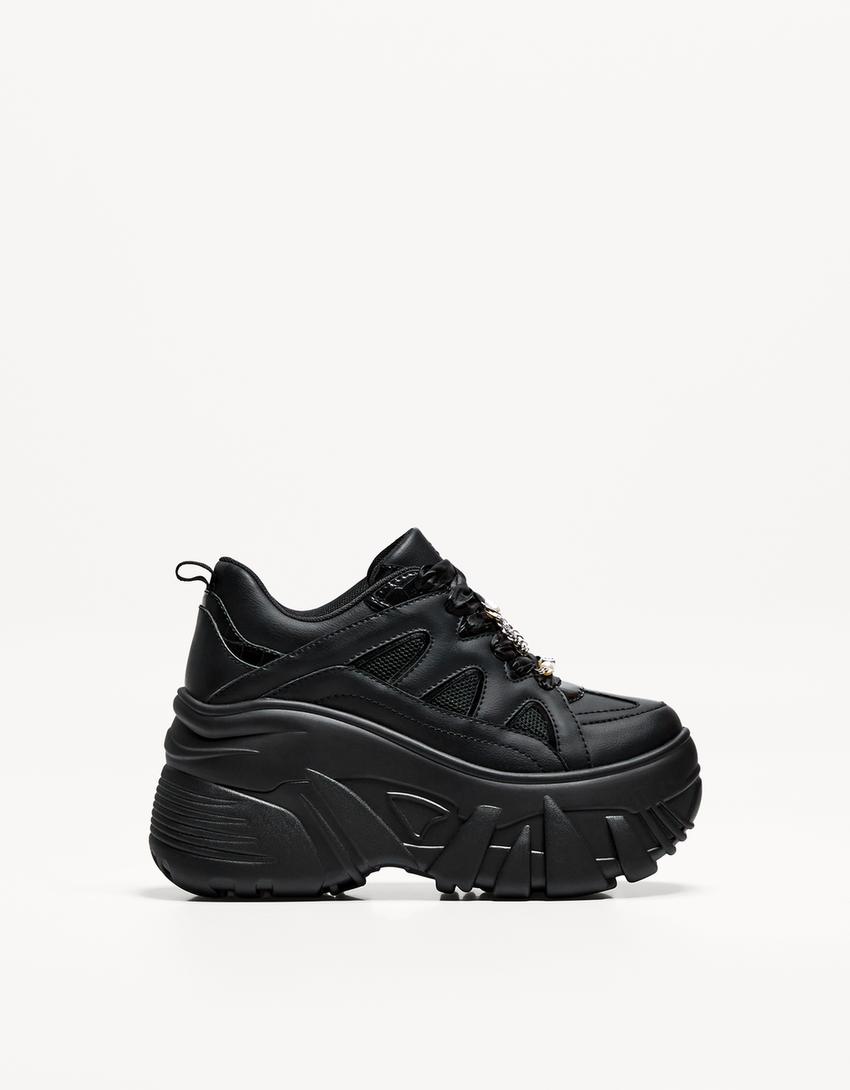 Buty sportowe na platformie XL z zawieszkami-Czarny