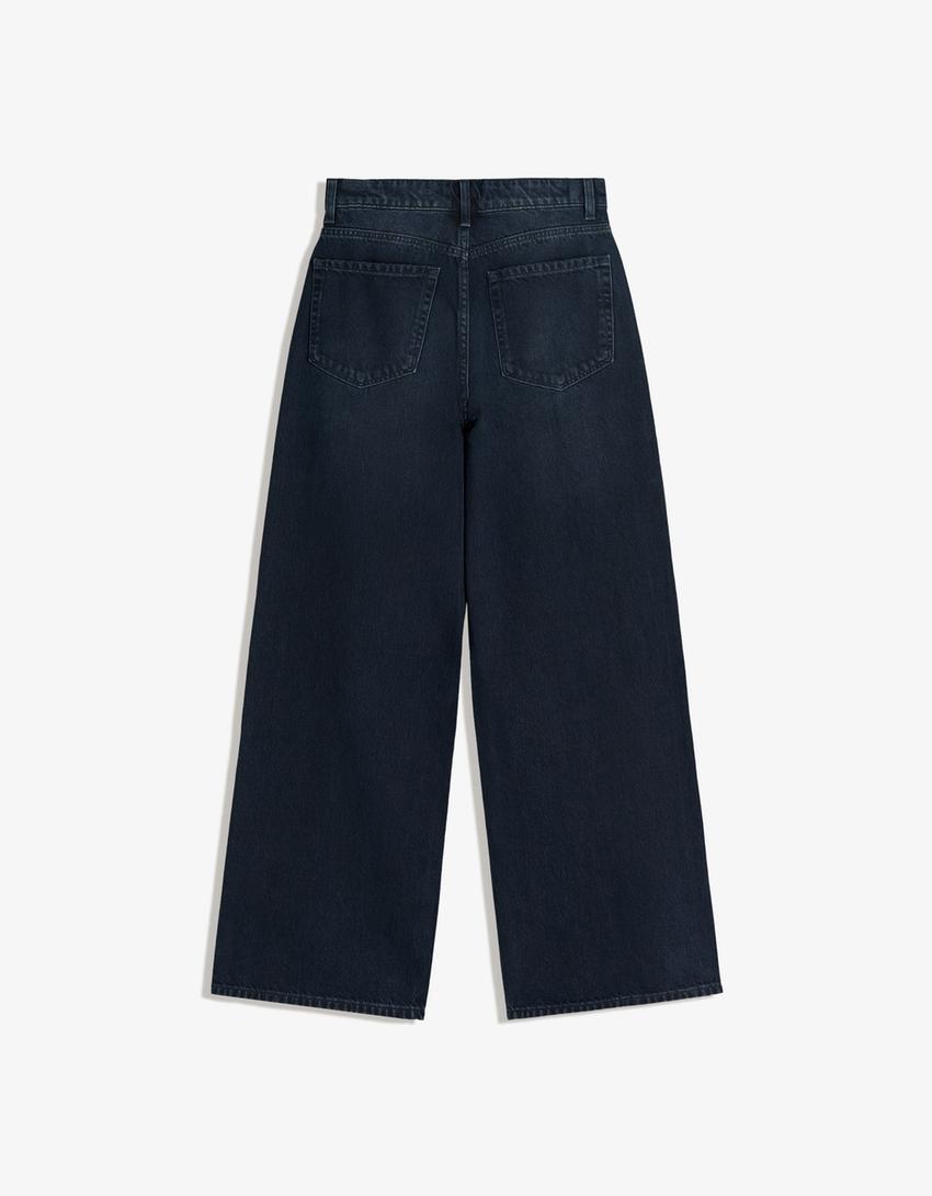 Wide-leg jeans