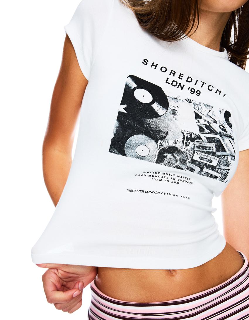 Tricou cu mânecă scurtă și imprimeu-Alb