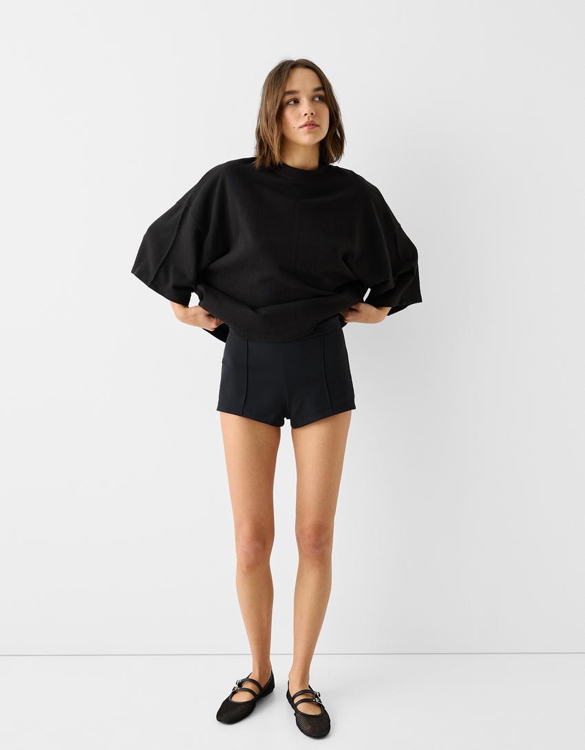 T-shirt manga curta cropped felpa-Preto-3