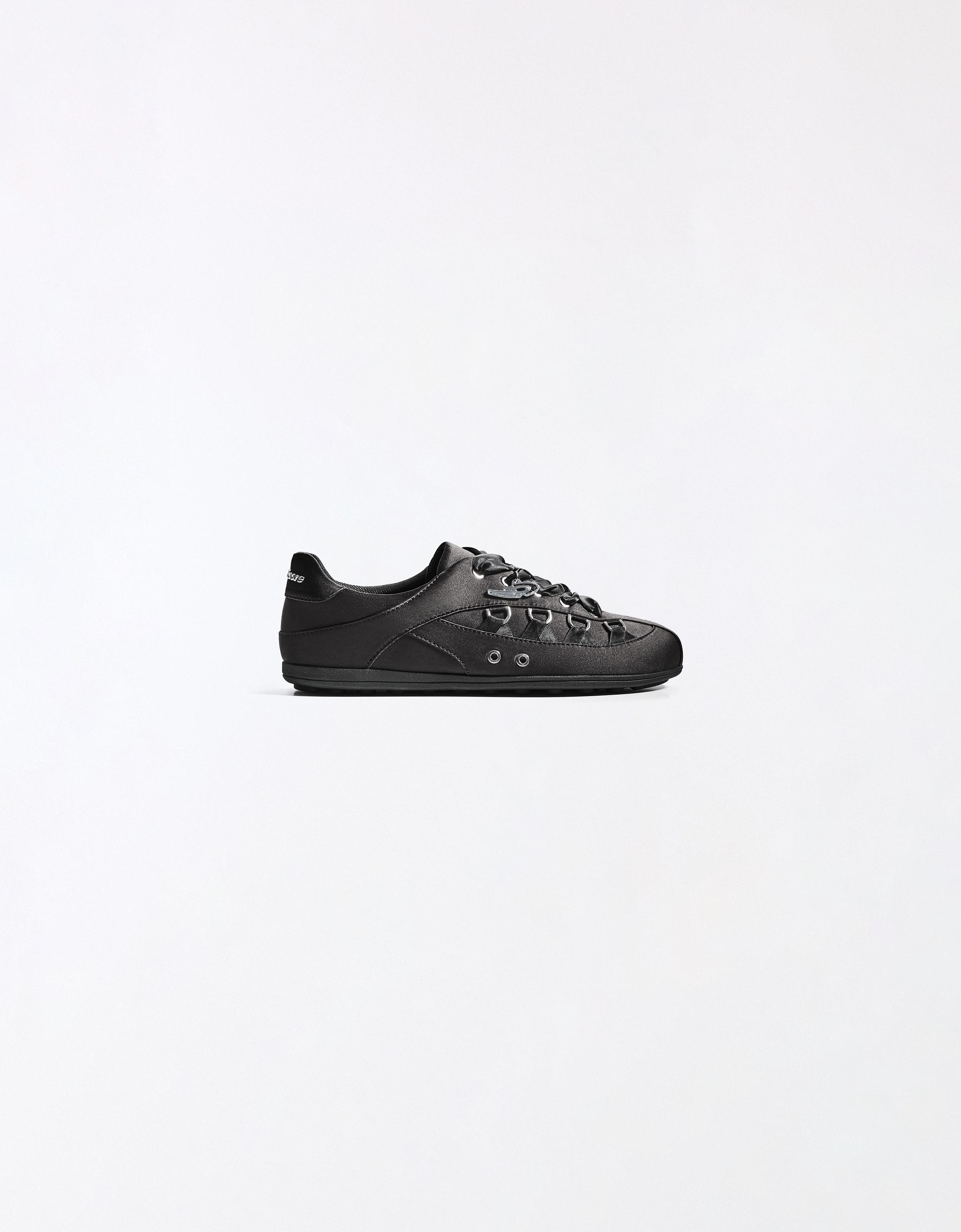 OUT OF CORE Trainers — BLACK