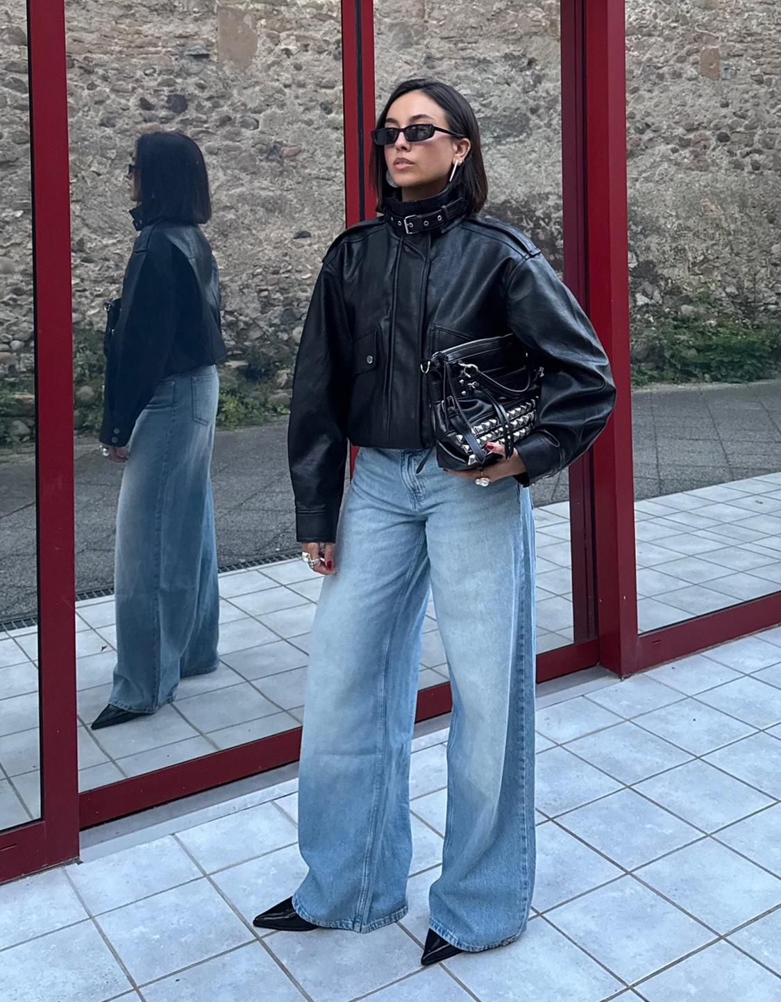 Wide-leg low-waist jeans