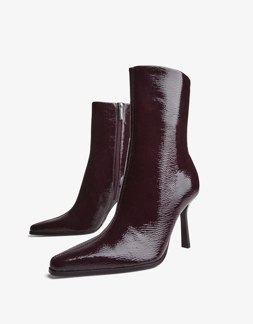 Embossed high-heel ankle boots-Maroon