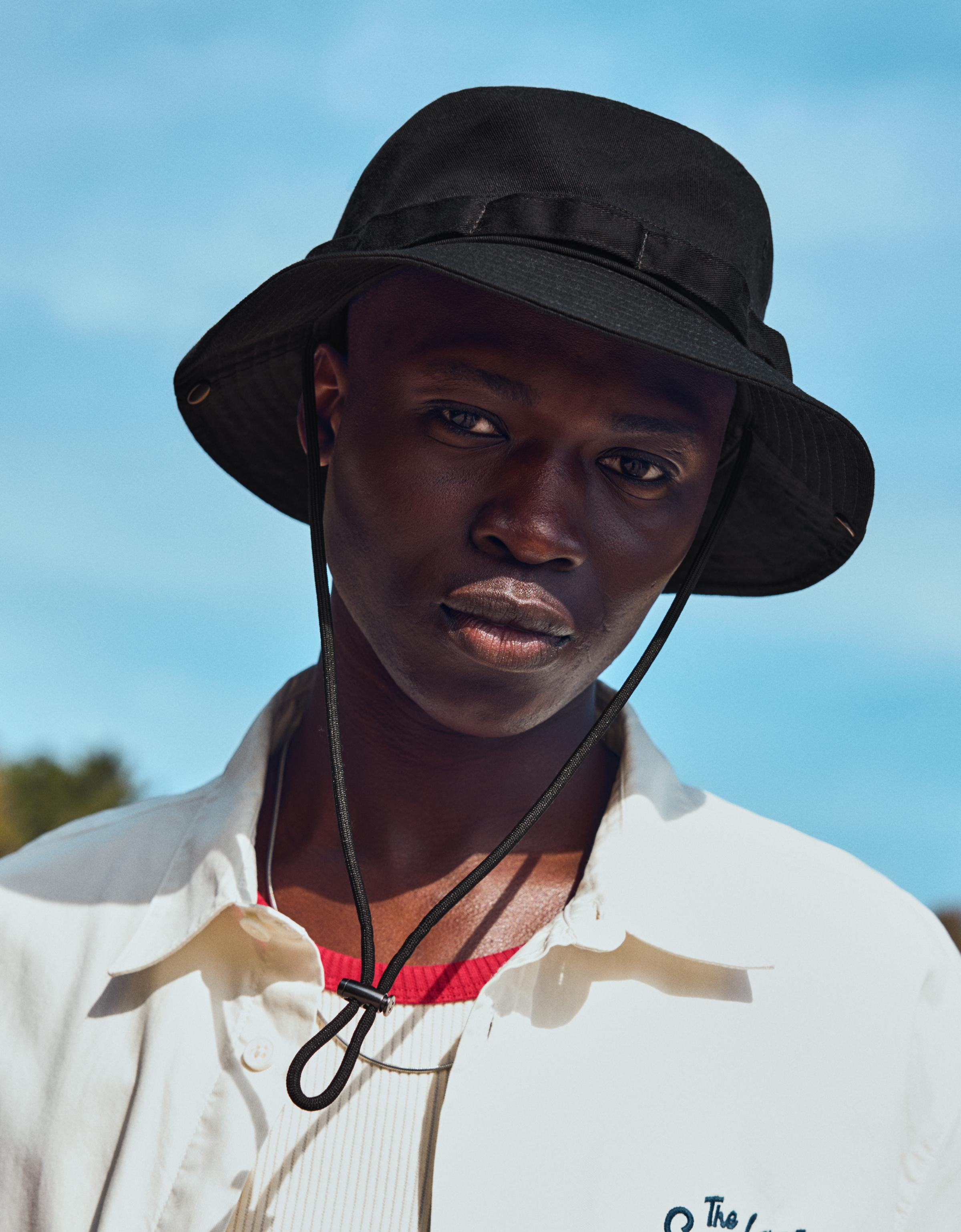 Bershka Gorro Bucket Hombre Negro