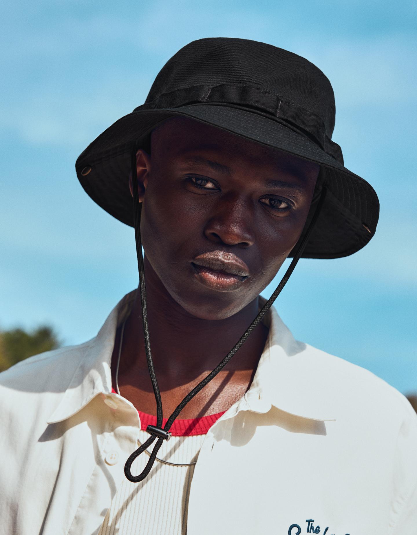 Bershka czapka bucket czarny
