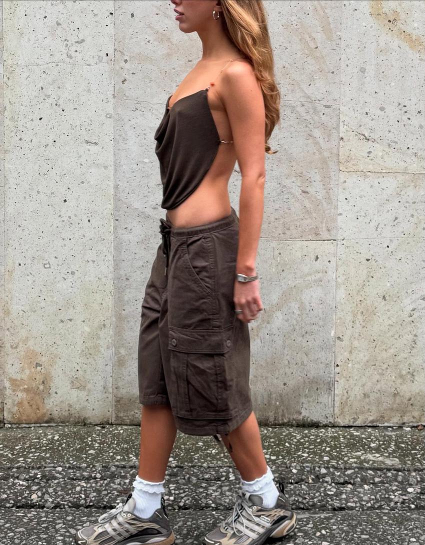 Lyhyt toppi kauluksella-Khaki-2